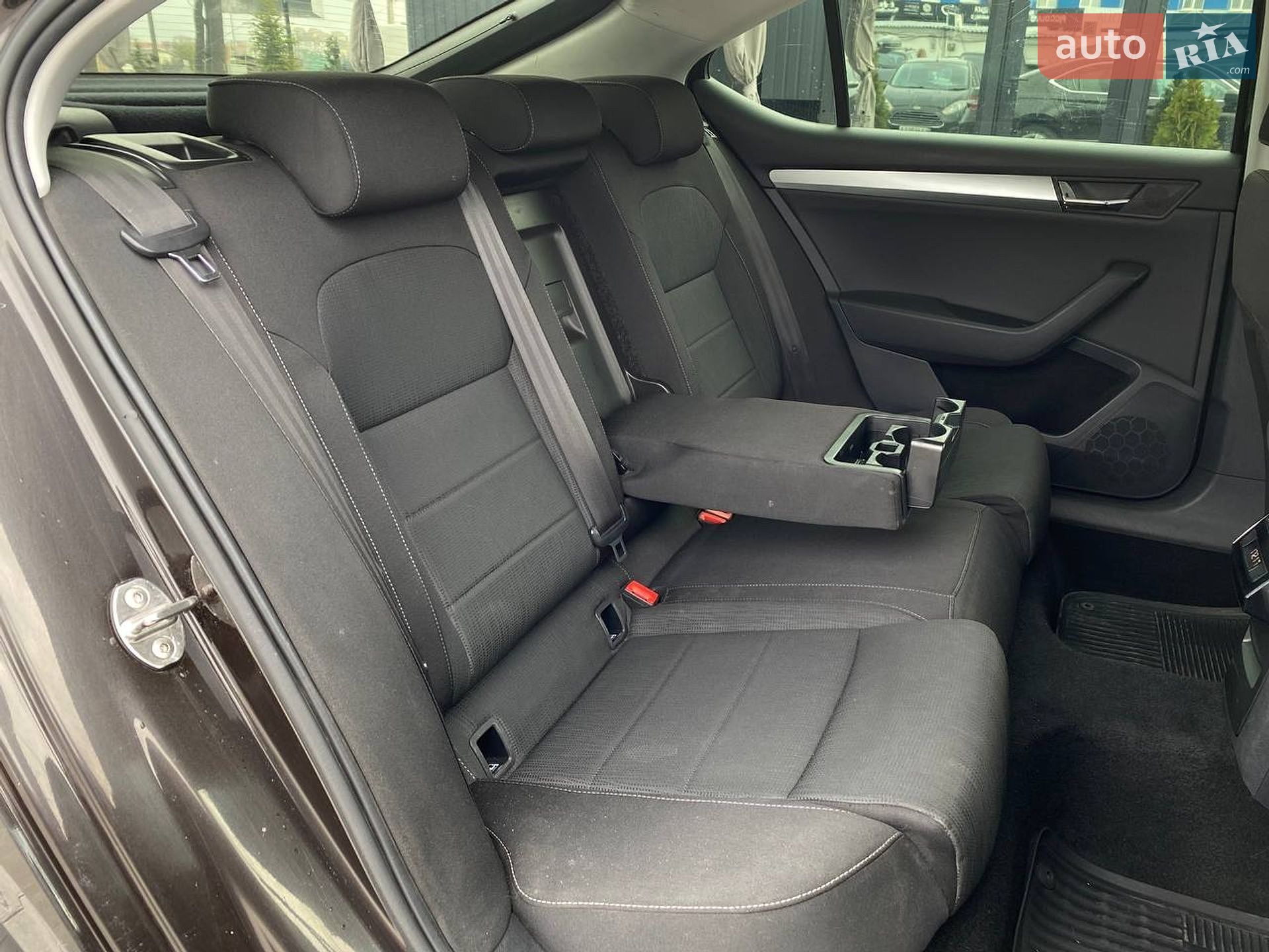 Skoda Superb 2019 VIN TMBAL6NP5KB300256 фото оголошення 29 з 46