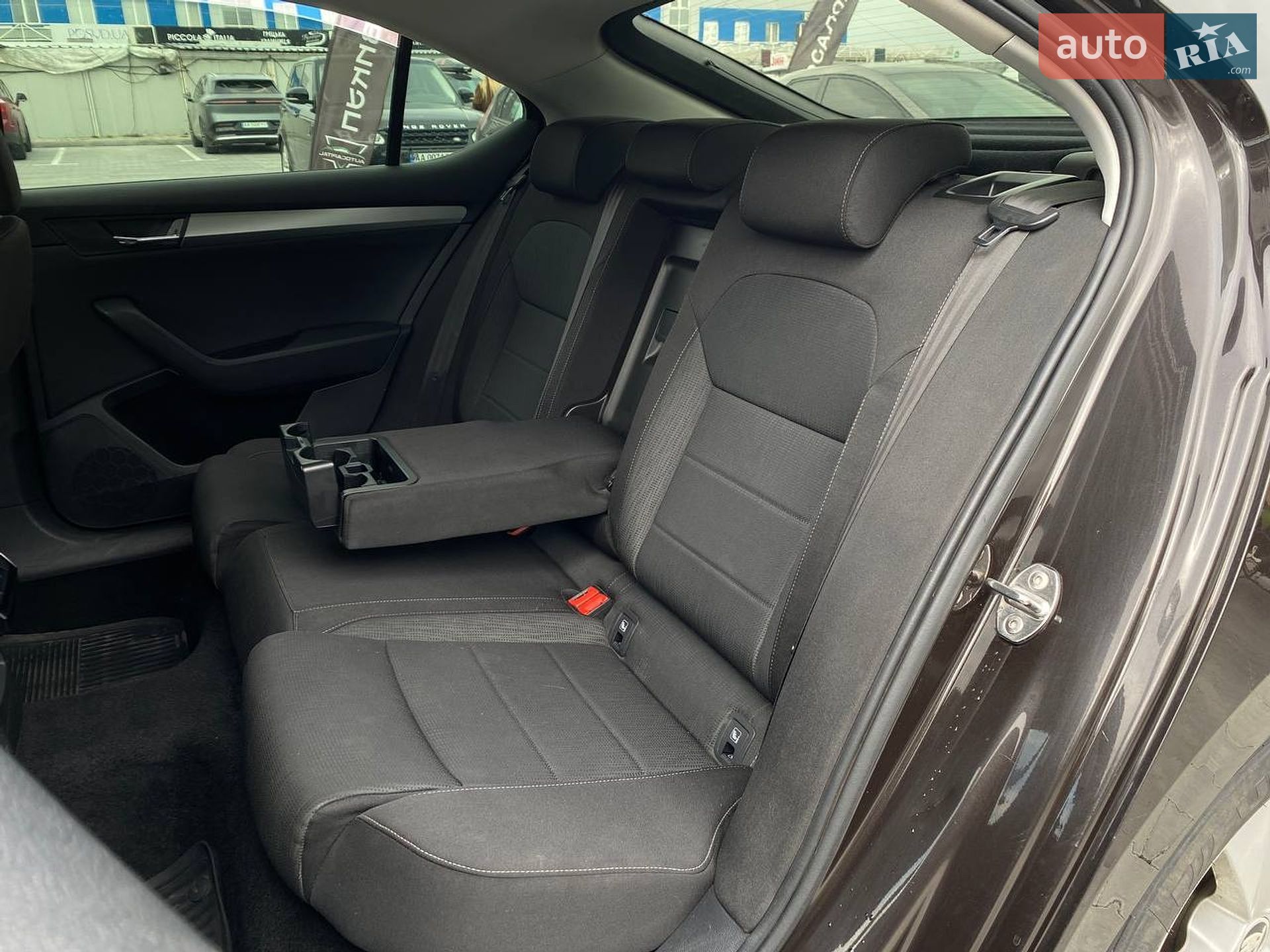 Skoda Superb 2019 VIN TMBAL6NP5KB300256 фото оголошення 31 з 46