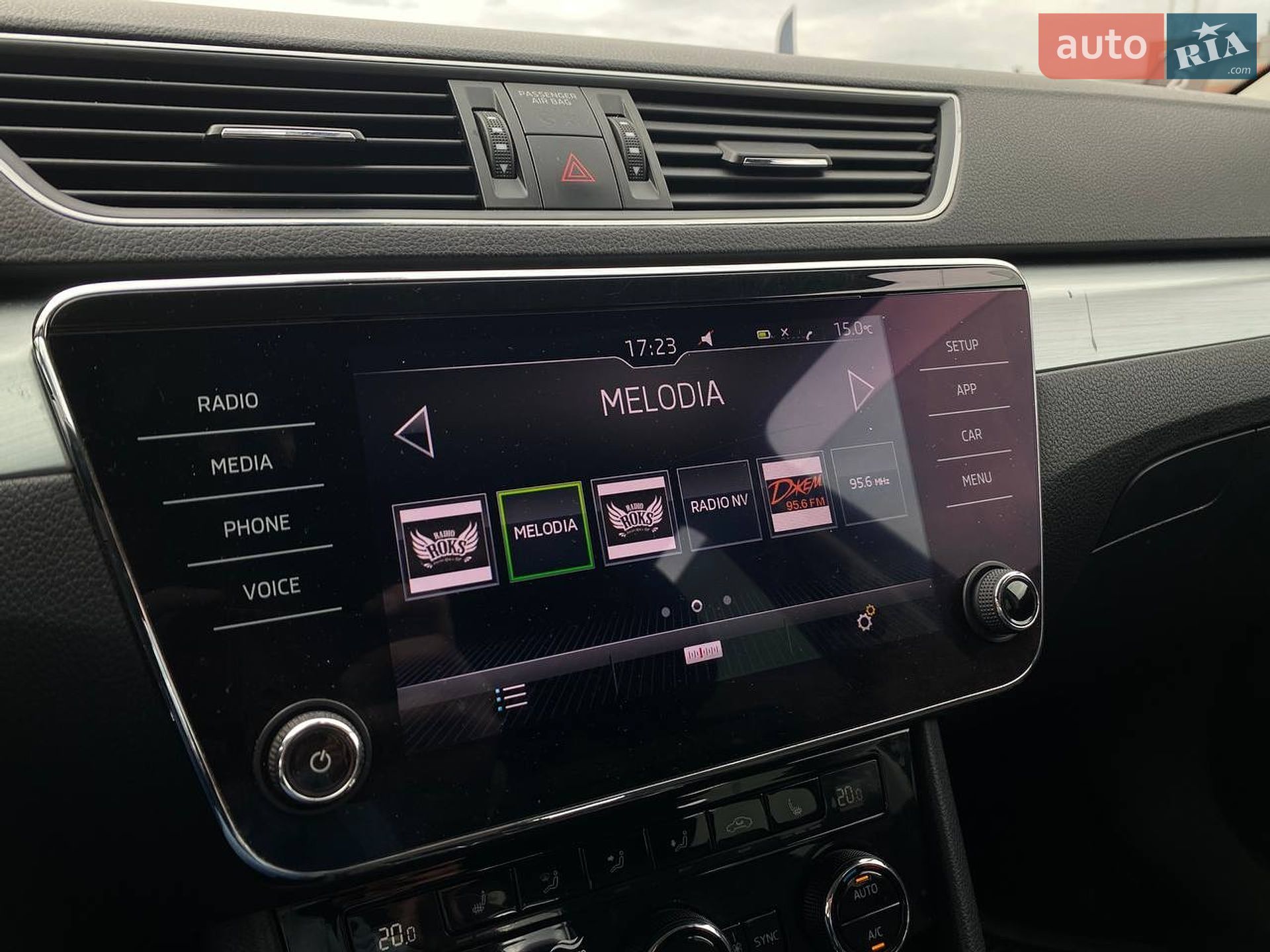 Skoda Superb 2019 VIN TMBAL6NP5KB300256 фото оголошення 37 з 46