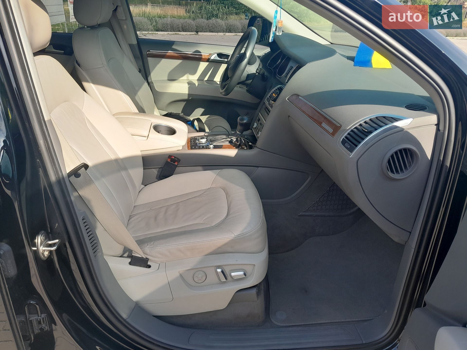 Audi Q7 2015 VIN WA1CMAFE6FD019951 фото оголошення 11 з 30