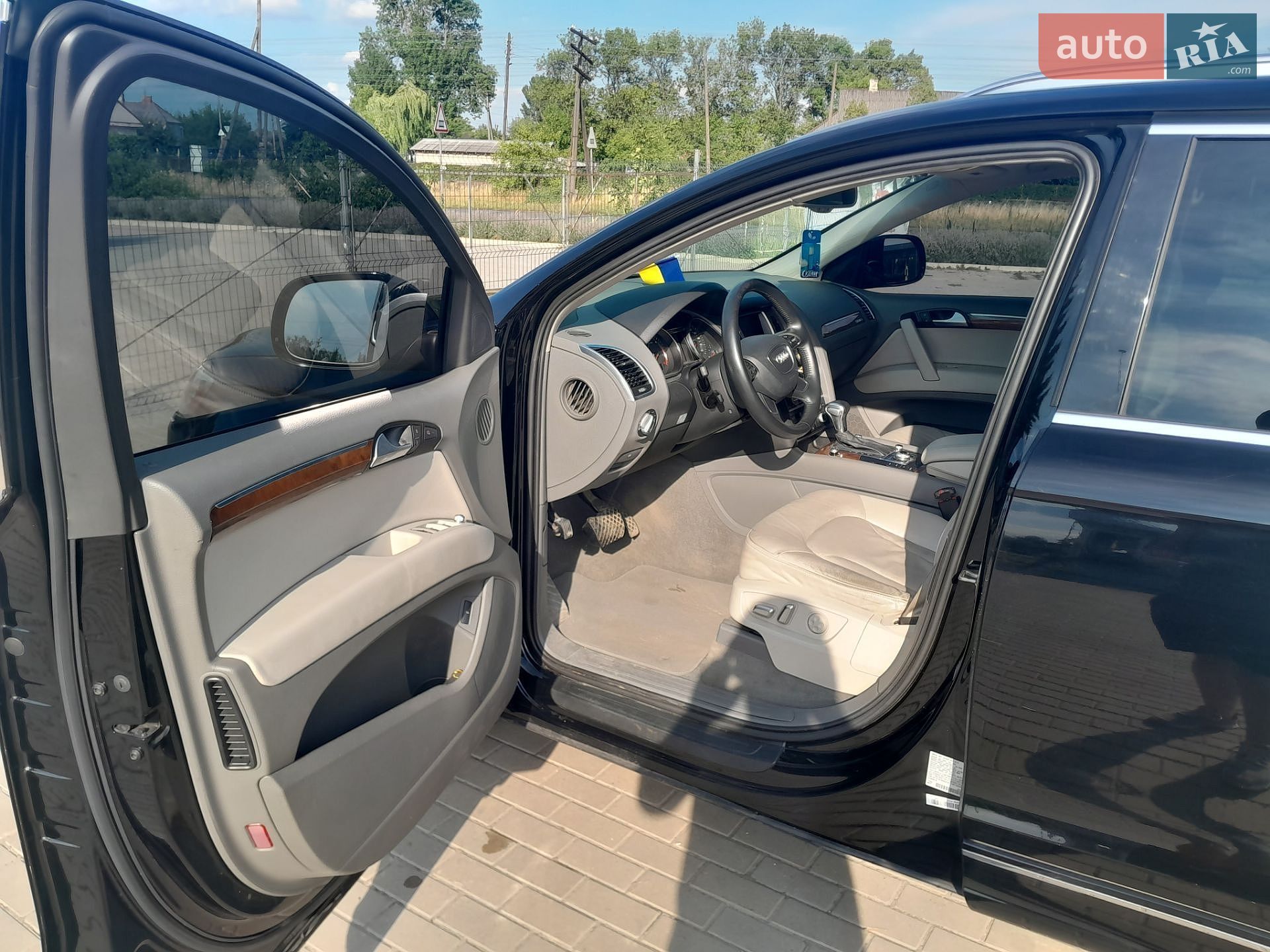Audi Q7 2015 VIN WA1CMAFE6FD019951 фото оголошення 12 з 30