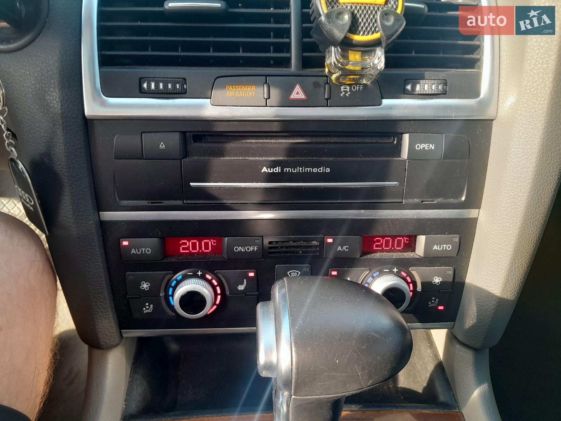 Audi Q7 2015 VIN WA1CMAFE6FD019951 фото оголошення 24 з 30