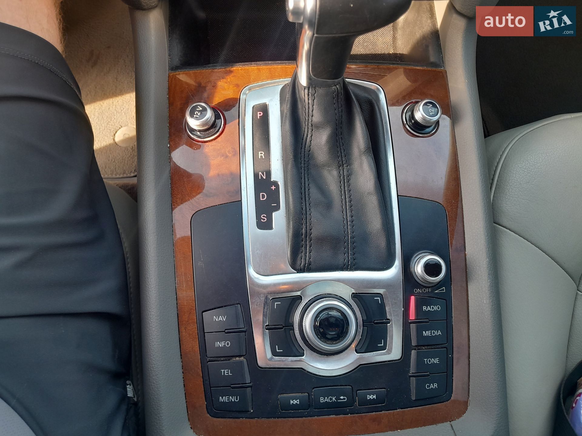 Audi Q7 2015 VIN WA1CMAFE6FD019951 фото оголошення 28 з 30