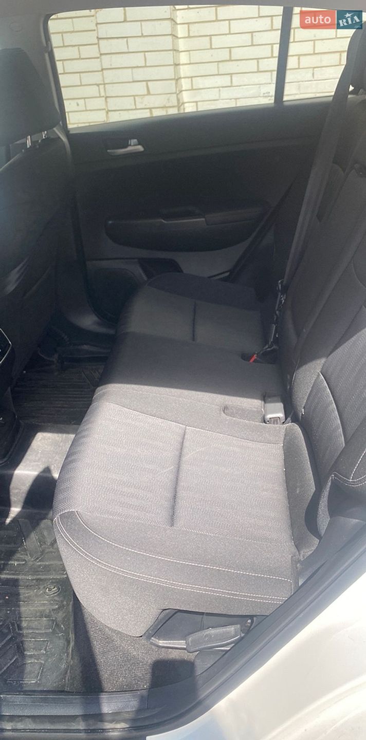Kia Sportage 2020 VIN KNDPMCAC1L7820208 фото оголошення 7 з 18