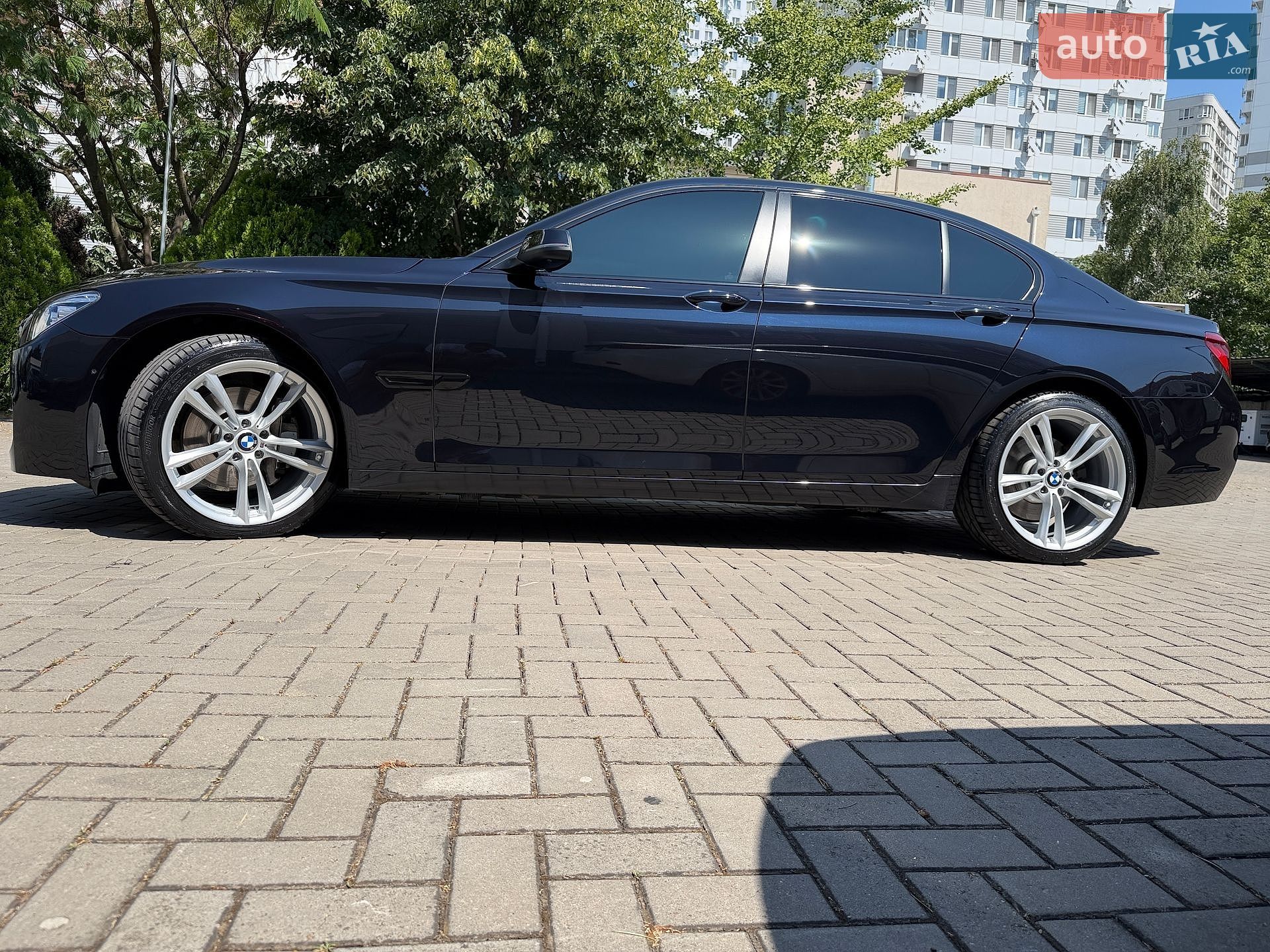 BMW 7 Series 2013 VIN WBAYC41010DZ75127 фото оголошення 4 з 44