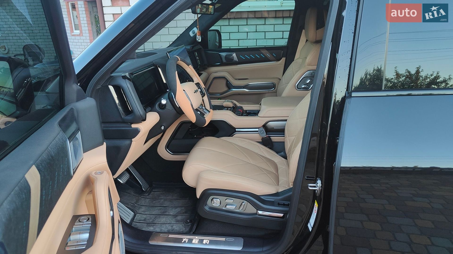 BYD Leopard 8 2025 VIN LC0FD1C43S5081249 фото оголошення 18 з 34