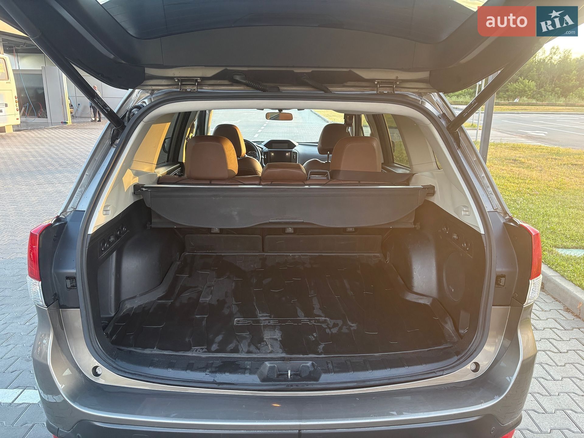 Subaru Forester 2018 VIN JF2SKAWC4KH489292 фото оголошення 16 з 37
