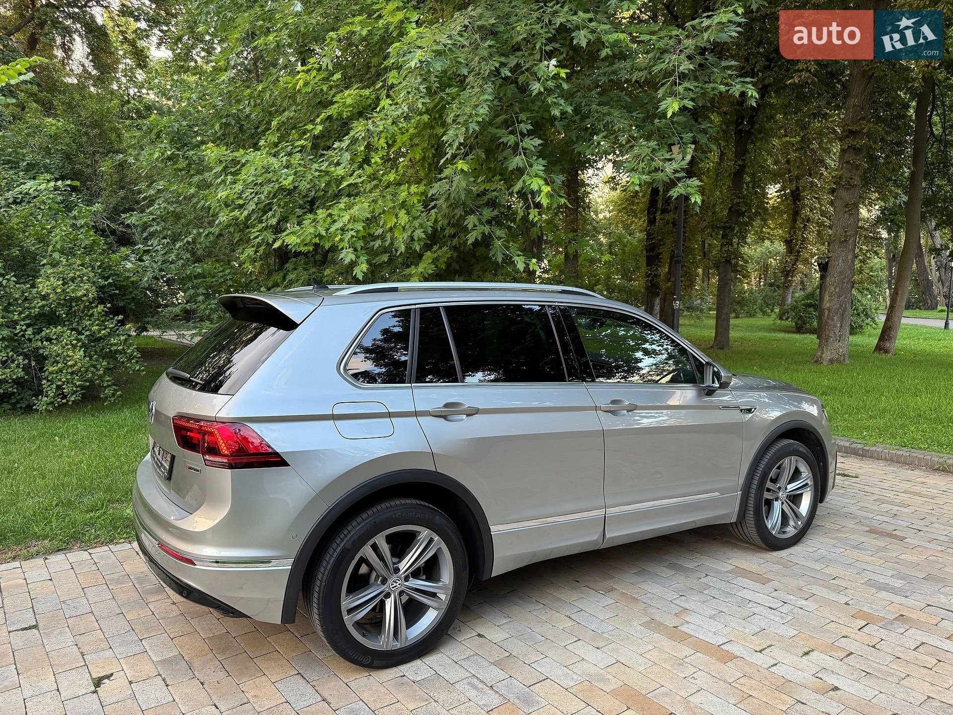 Volkswagen Tiguan 2019 VIN WVGZZZ5NZLW830903 фото оголошення 11 з 40