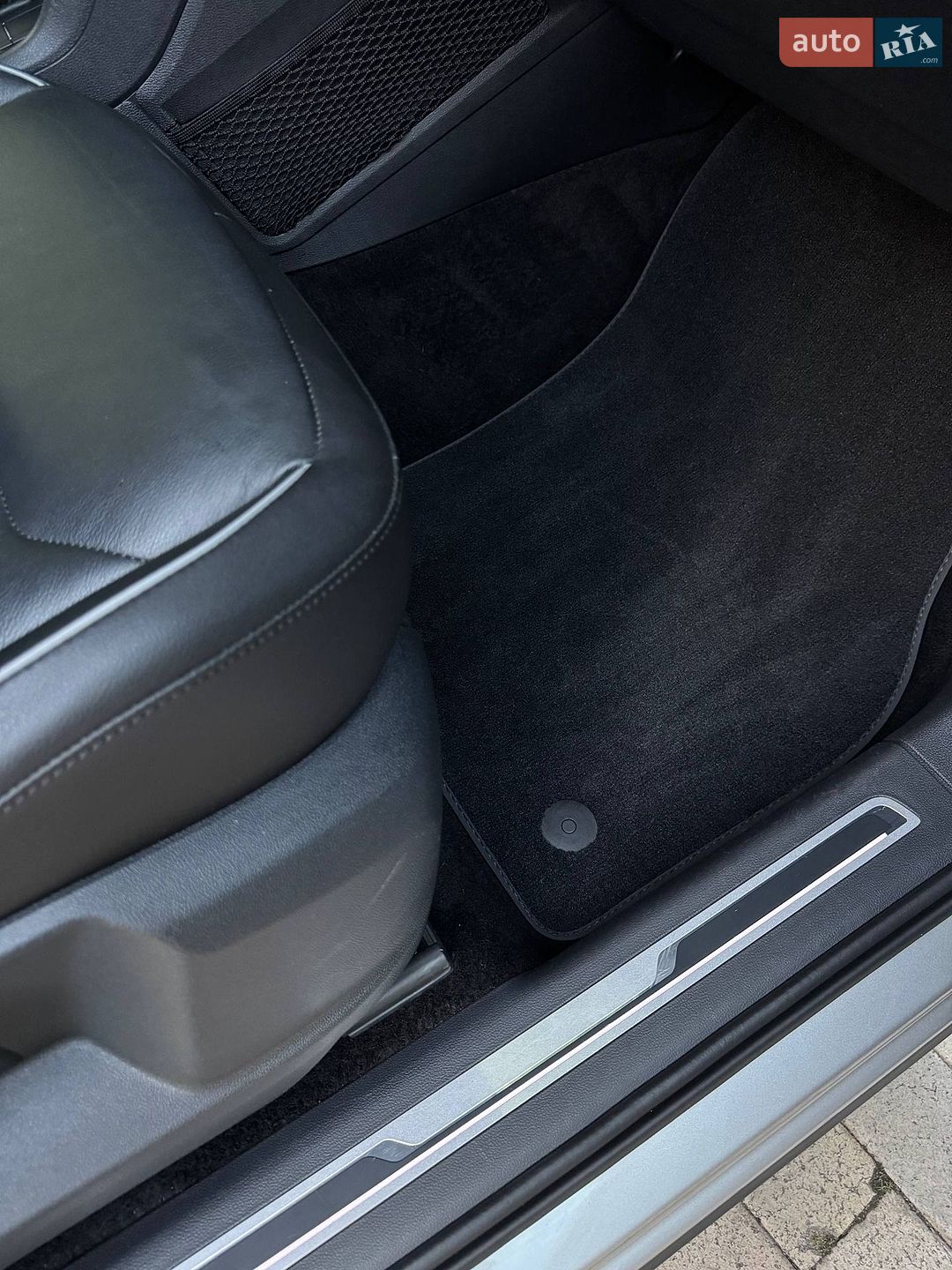 Volkswagen Tiguan 2019 VIN WVGZZZ5NZLW830903 фото оголошення 18 з 40