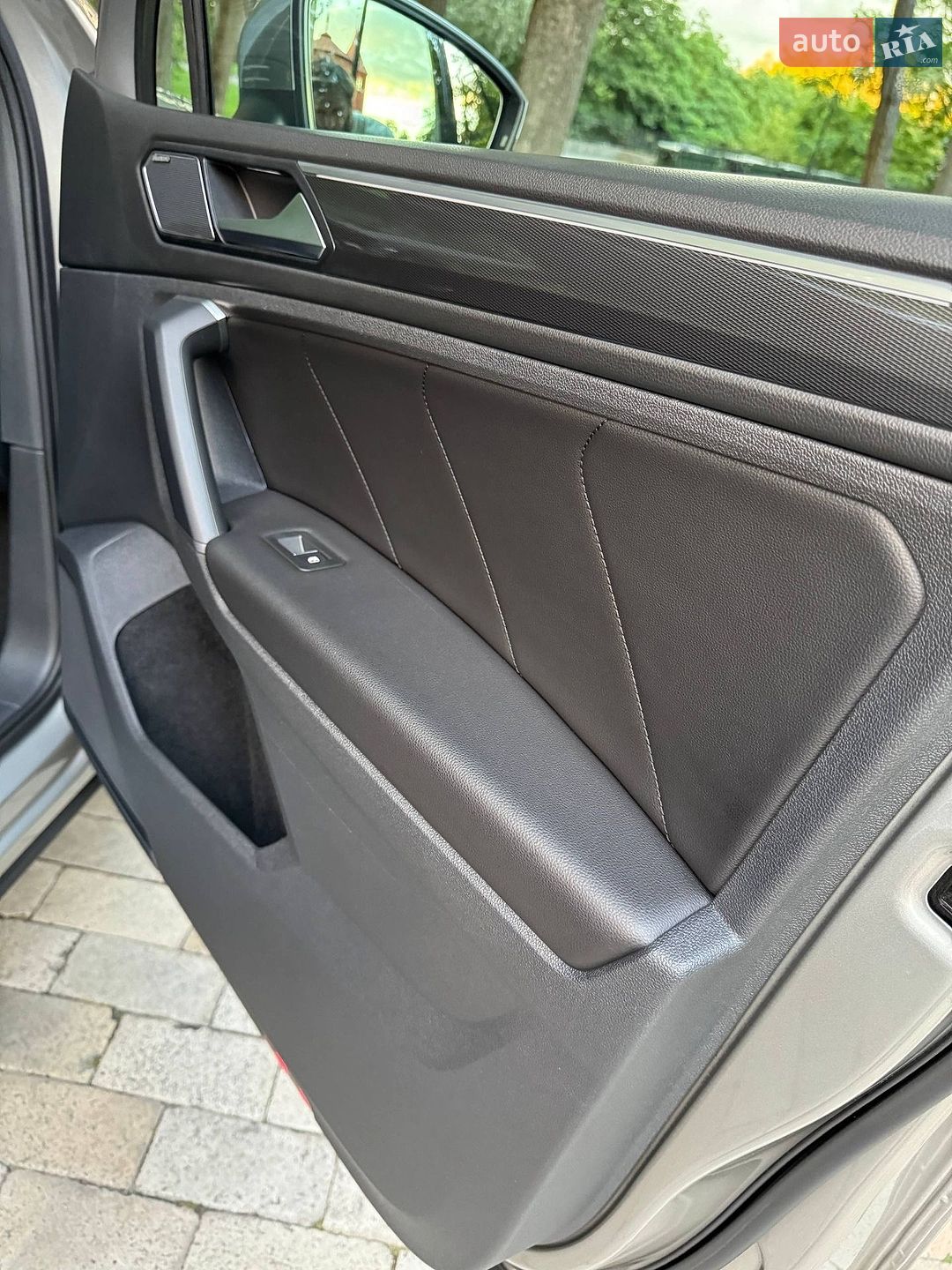 Volkswagen Tiguan 2019 VIN WVGZZZ5NZLW830903 фото оголошення 20 з 40
