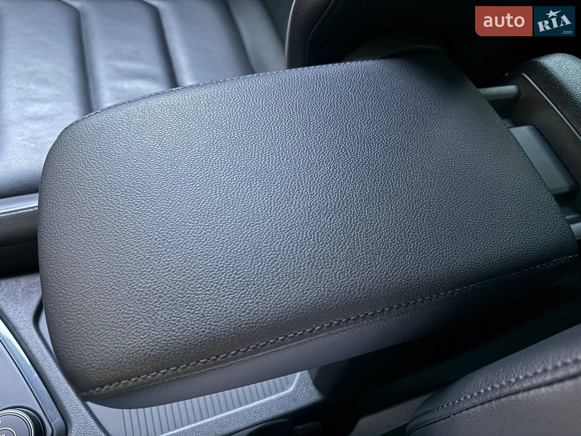 Volkswagen Tiguan 2019 VIN WVGZZZ5NZLW830903 фото оголошення 29 з 40