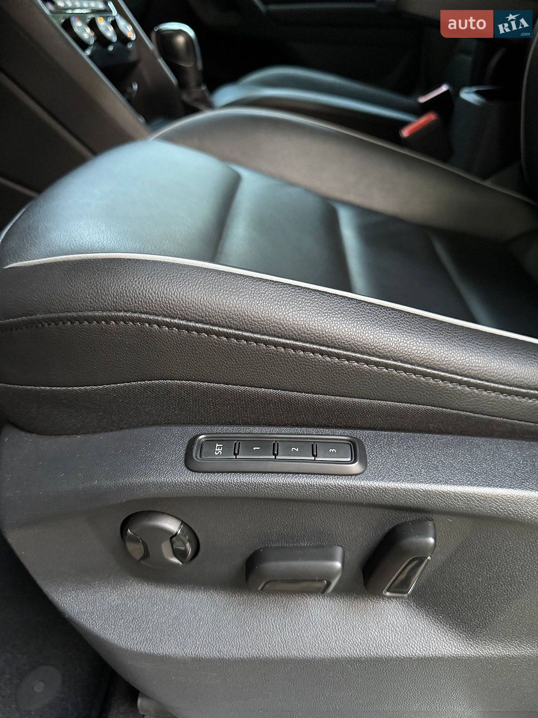 Volkswagen Tiguan 2019 VIN WVGZZZ5NZLW830903 фото оголошення 5 з 40