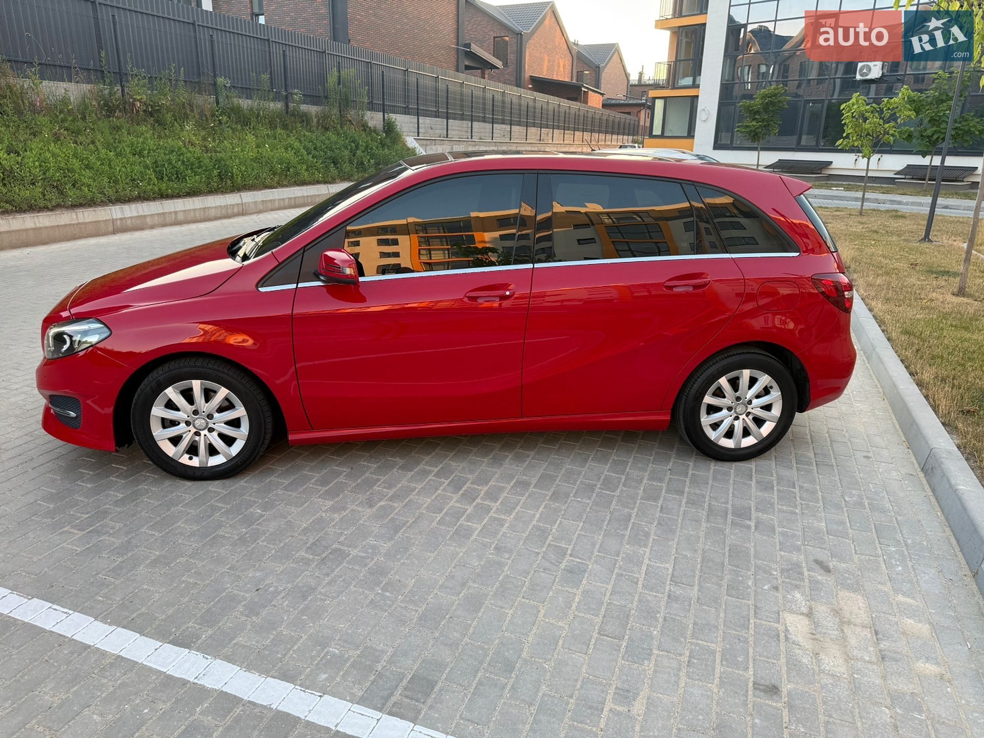 Mercedes-Benz B-Class 2016 VIN WDDMH0JB8HN172890 фото оголошення 6 з 42