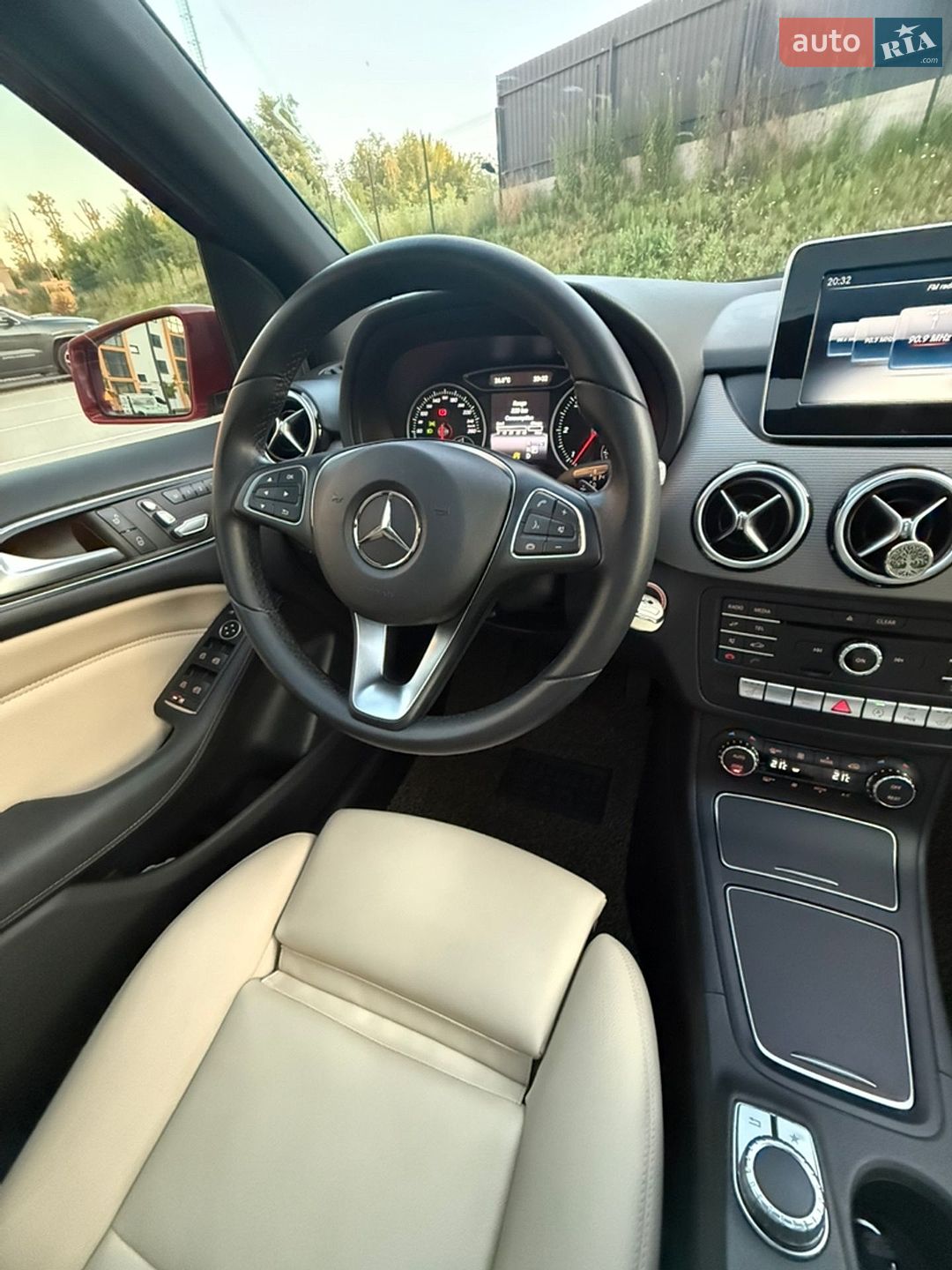 Mercedes-Benz B-Class 2016 VIN WDDMH0JB8HN172890 фото оголошення 17 з 42