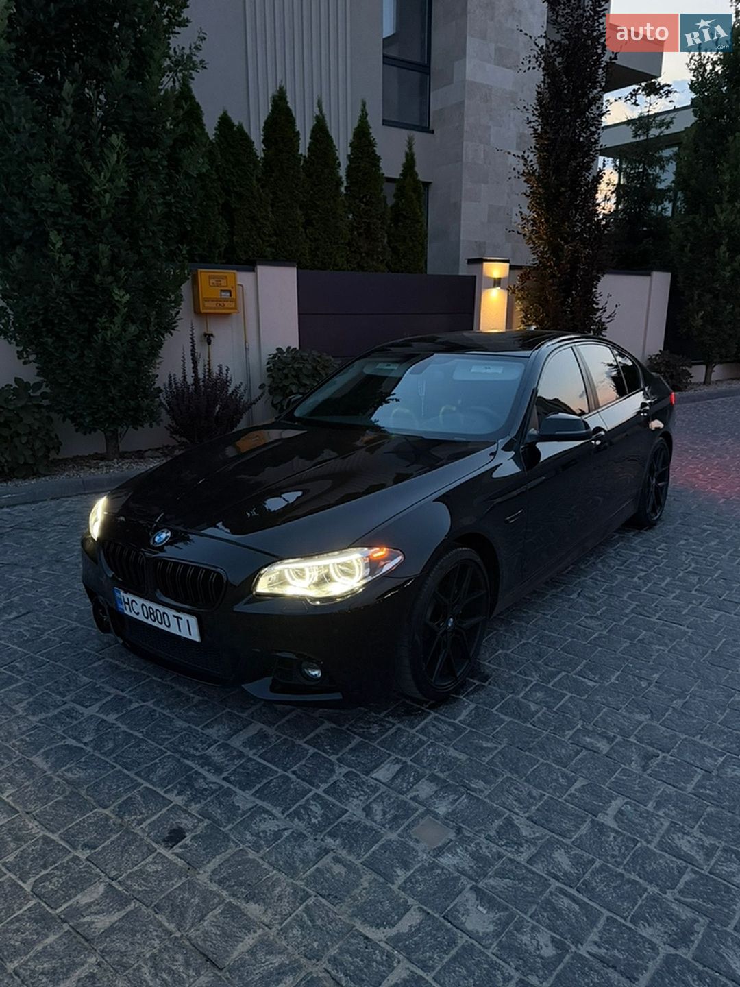 BMW 5 Series 2015 VIN WBA5A5C53GD526713 фото оголошення 2 з 32