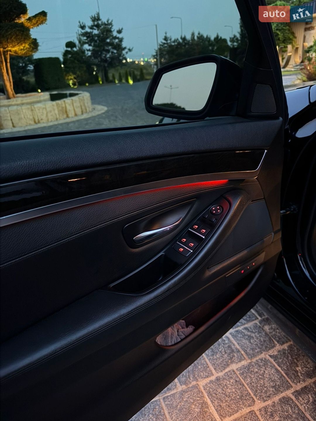 BMW 5 Series 2015 VIN WBA5A5C53GD526713 фото оголошення 19 з 32
