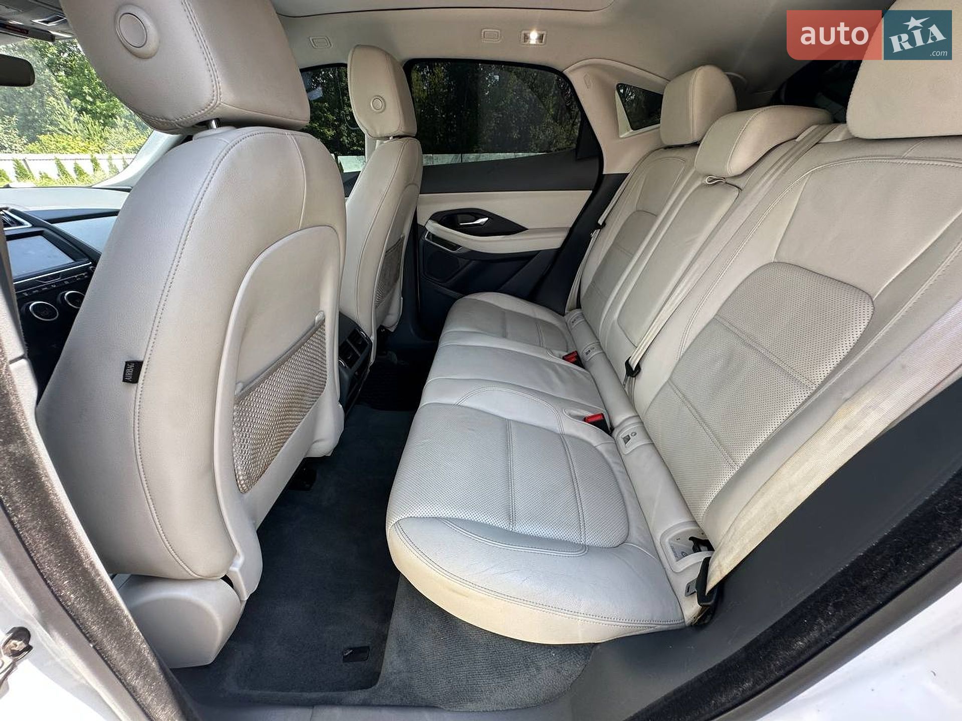Jaguar E-Pace 2019 VIN SADFK2FX8L1Z76454 фото оголошення 19 з 27