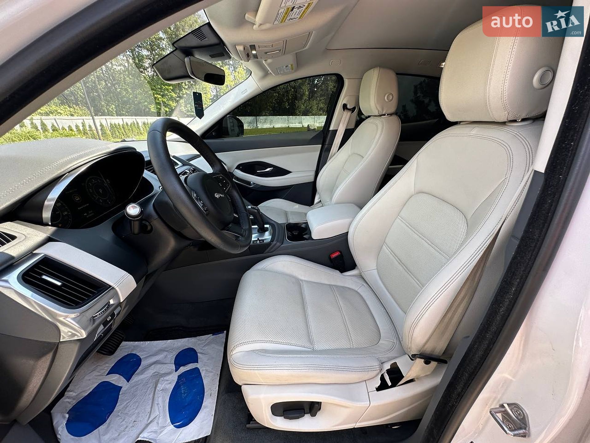 Jaguar E-Pace 2019 VIN SADFK2FX8L1Z76454 фото оголошення 9 з 27