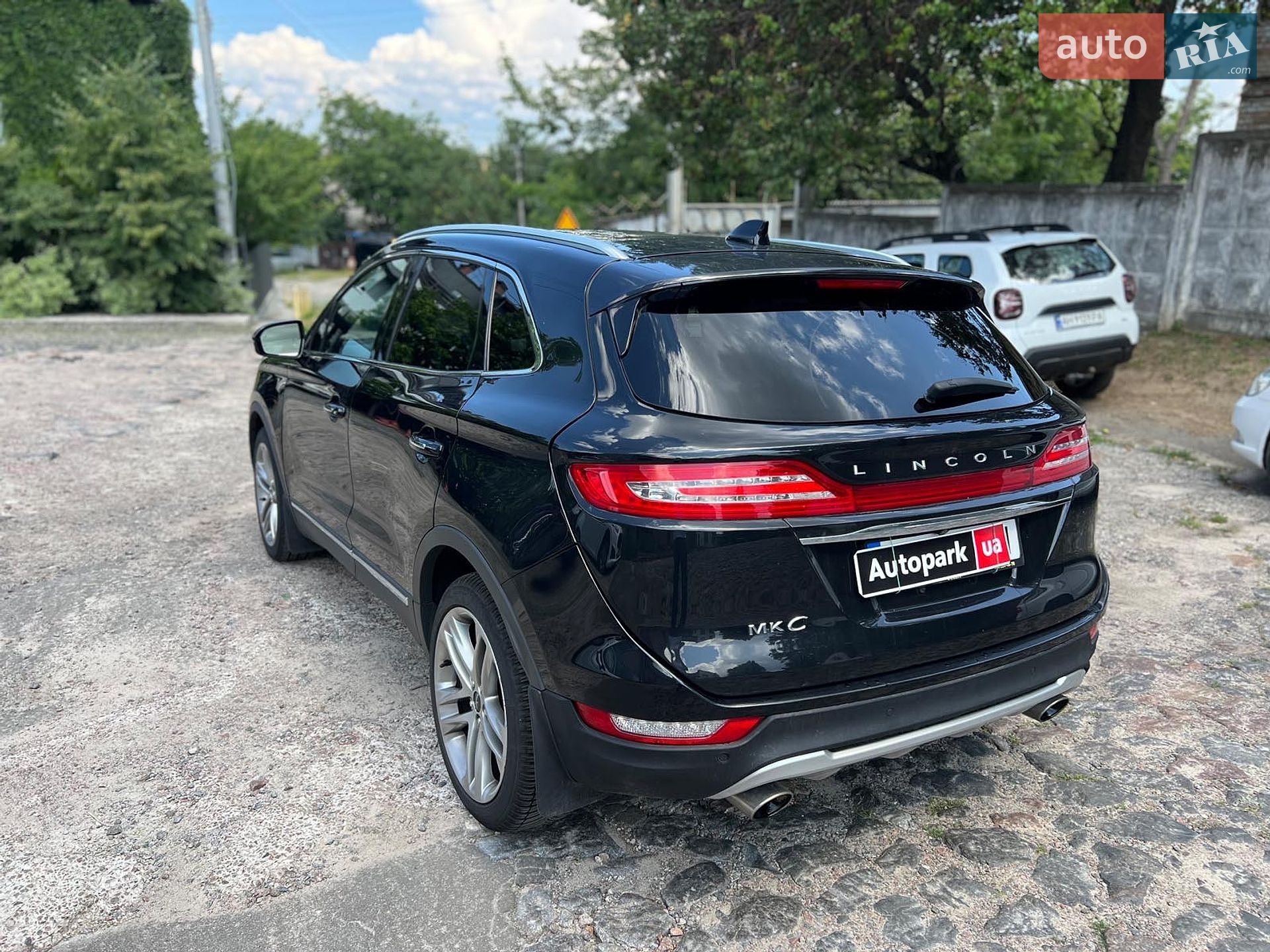 Lincoln MKC 2019 VIN 5LMCJ3D93KUL32183 фото оголошення 5 з 23