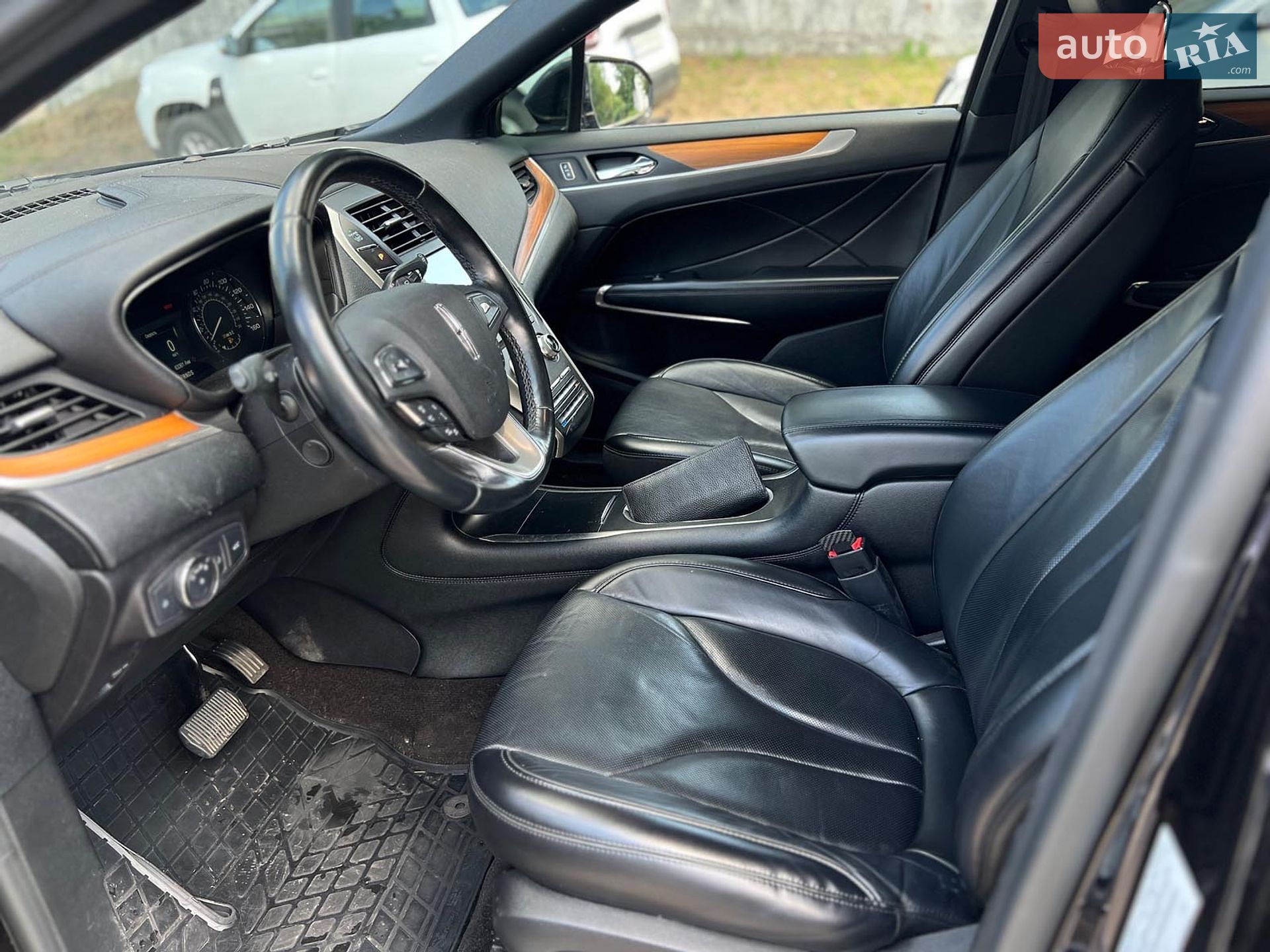 Lincoln MKC 2019 VIN 5LMCJ3D93KUL32183 фото оголошення 9 з 23