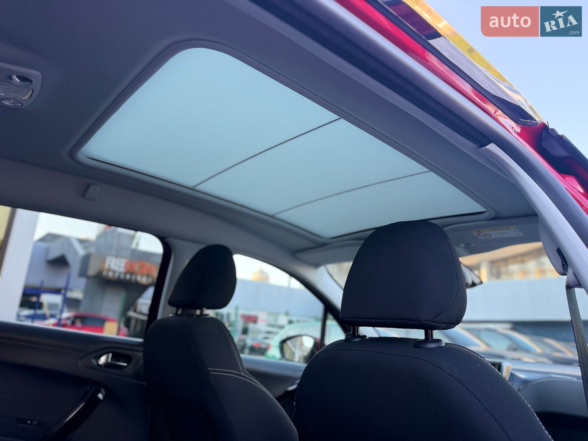 Peugeot 2008 2019 VIN VF3CUHNVTKY206869 фото оголошення 15 з 32