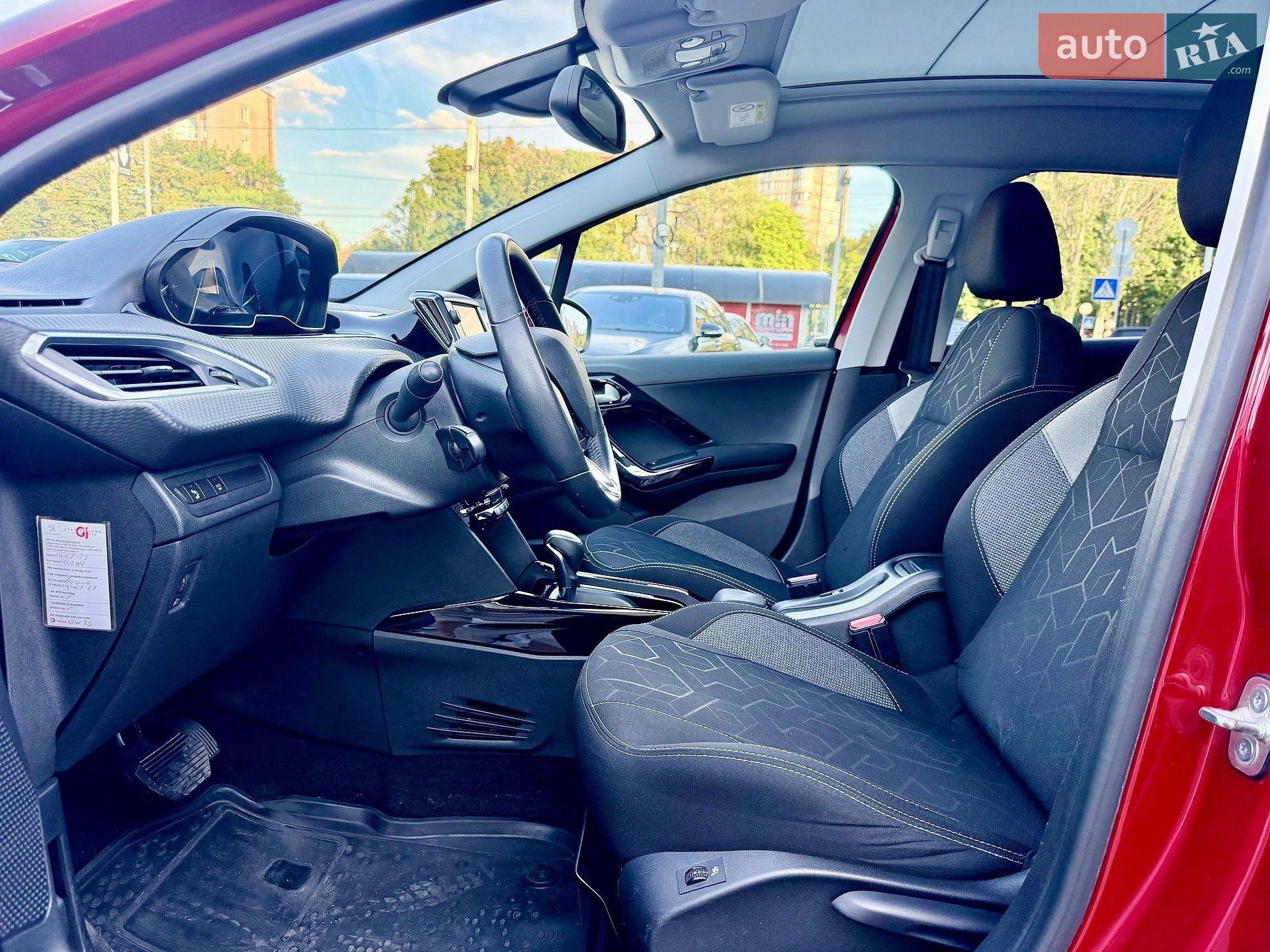 Peugeot 2008 2019 VIN VF3CUHNVTKY206869 фото оголошення 18 з 32
