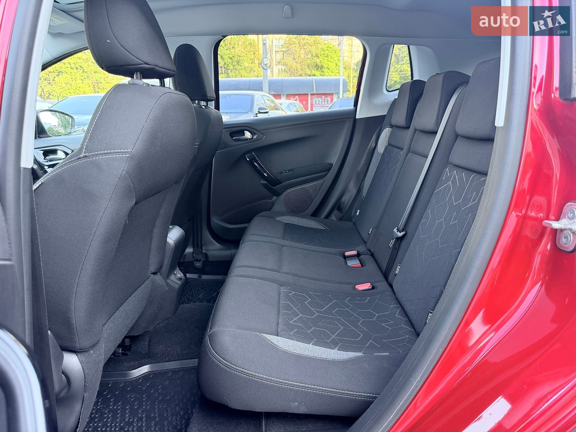 Peugeot 2008 2019 VIN VF3CUHNVTKY206869 фото оголошення 19 з 32