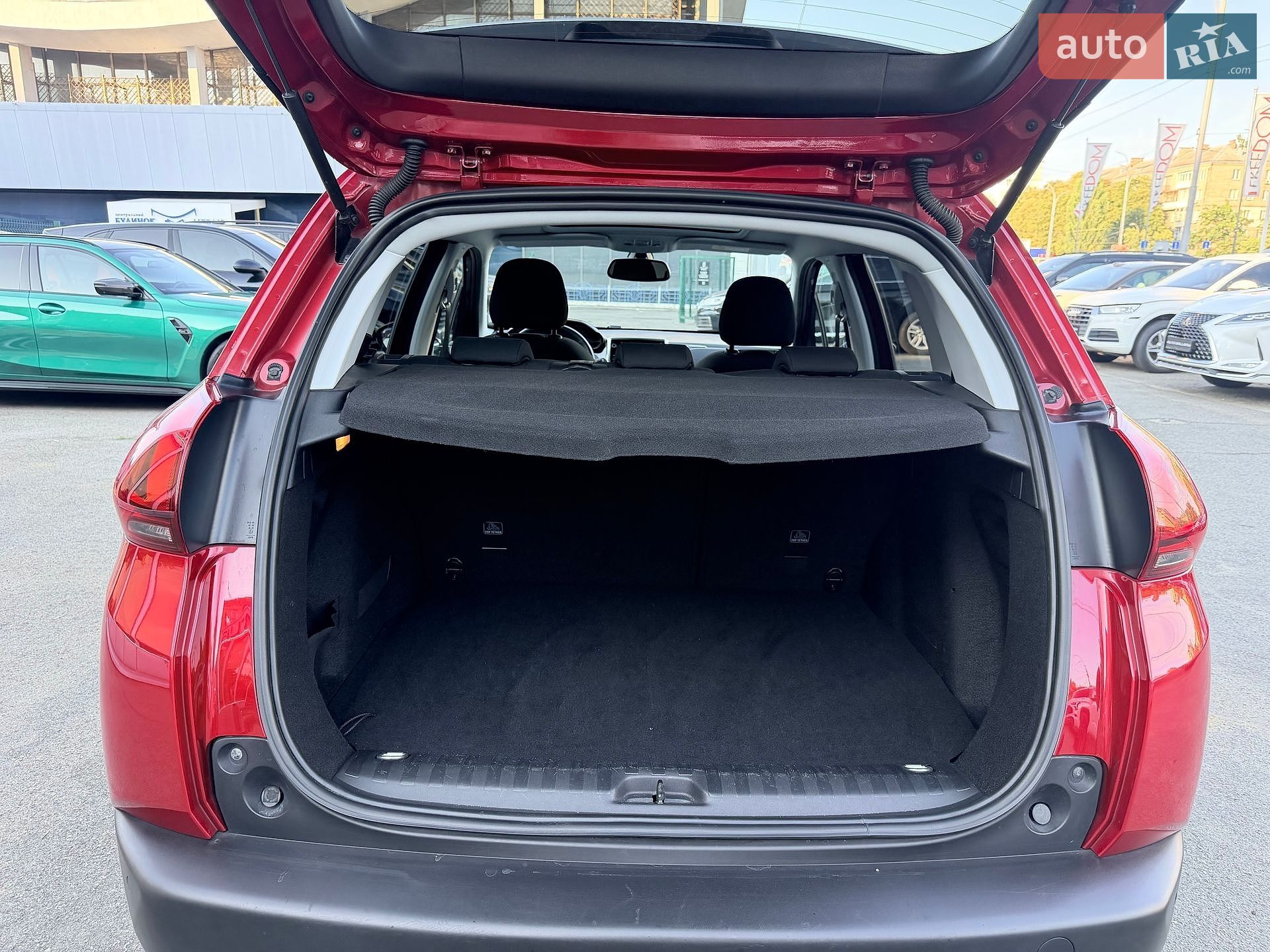Peugeot 2008 2019 VIN VF3CUHNVTKY206869 фото оголошення 20 з 32