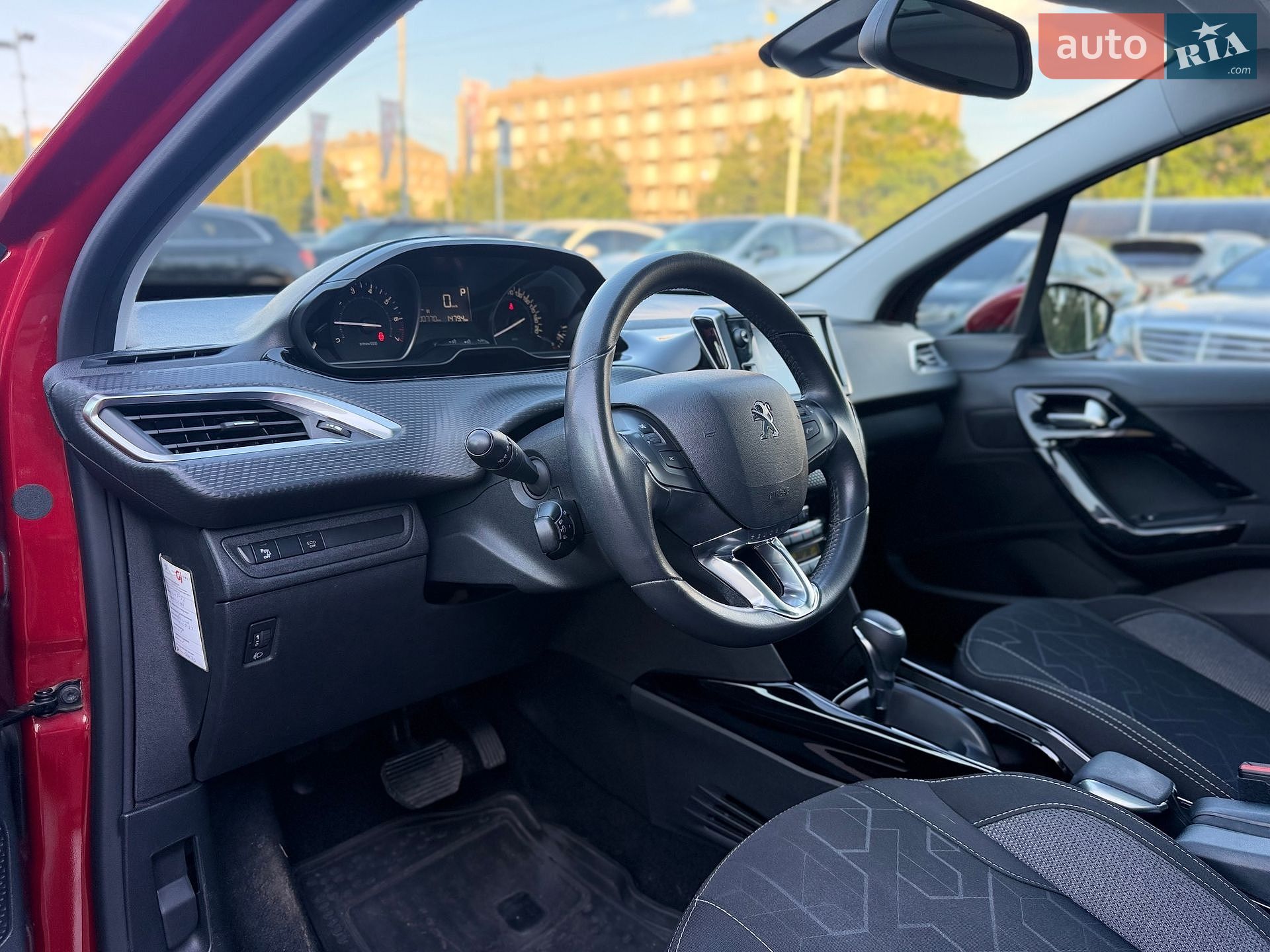 Peugeot 2008 2019 VIN VF3CUHNVTKY206869 фото оголошення 28 з 32