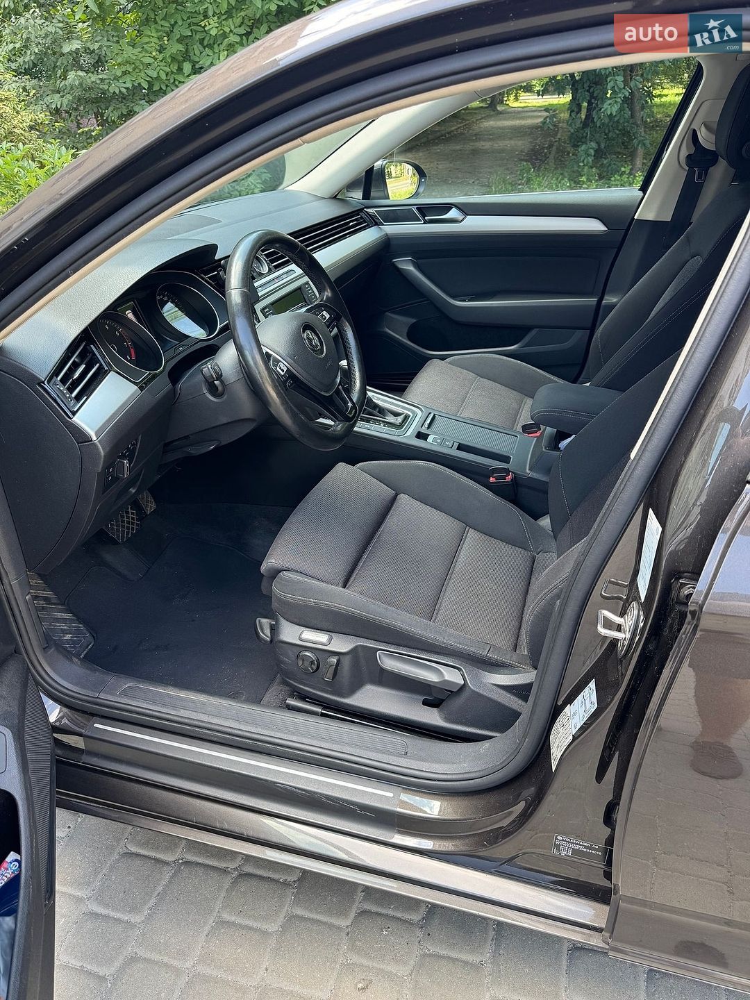 Volkswagen Passat 2016 VIN WVWZZZ3CZHE044010 фото оголошення 8 з 72