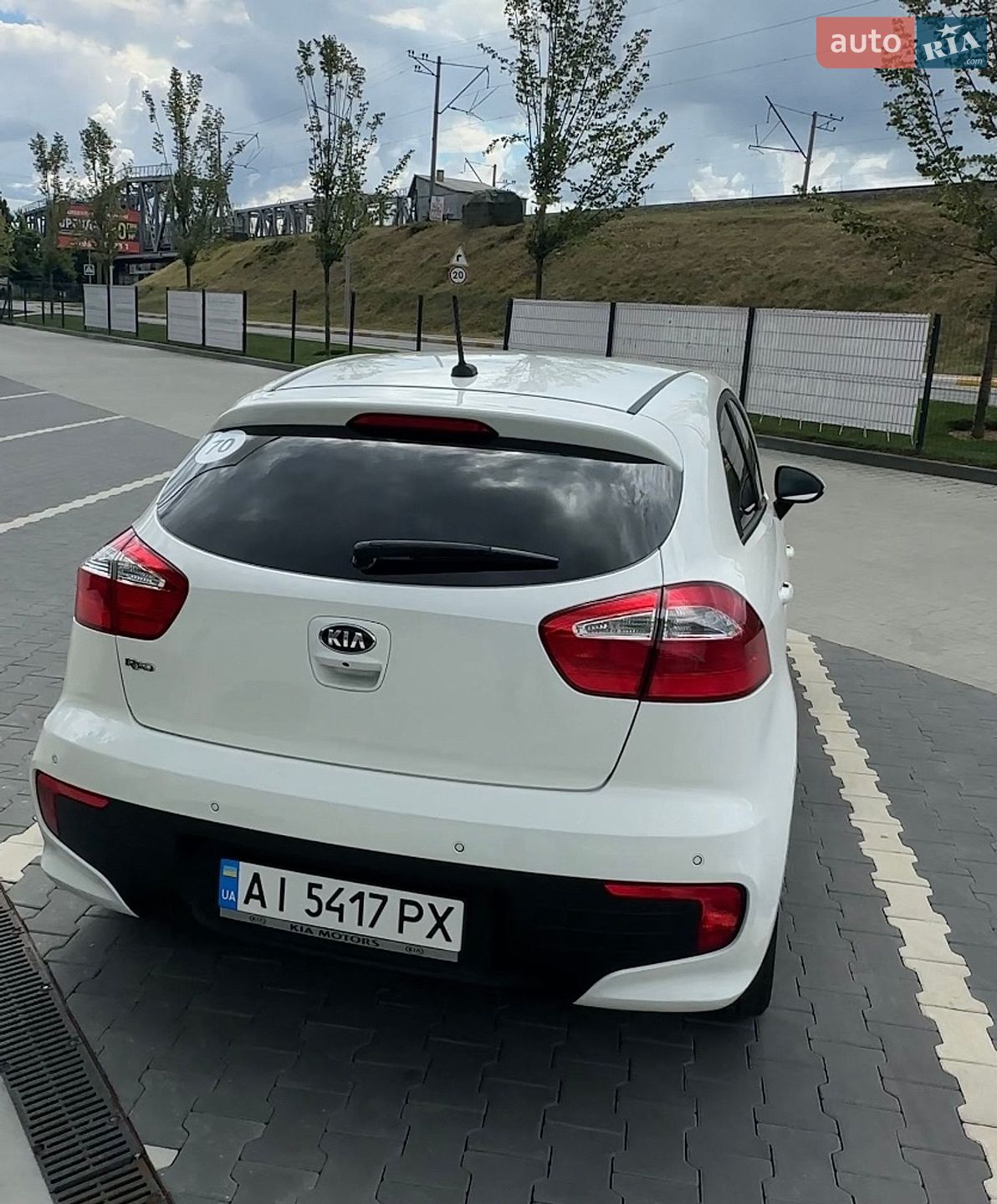 Kia Rio 2016 VIN KNADN512BG6018932 фото оголошення 4 з 13