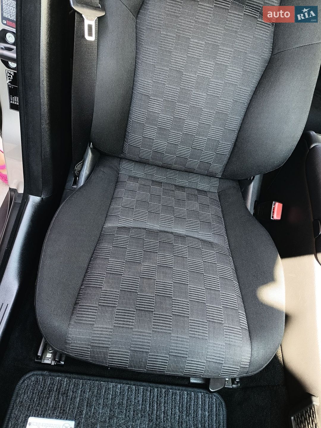 Mercedes-Benz C-Class 2004 VIN WDB2032461F667136 фото оголошення 20 з 39