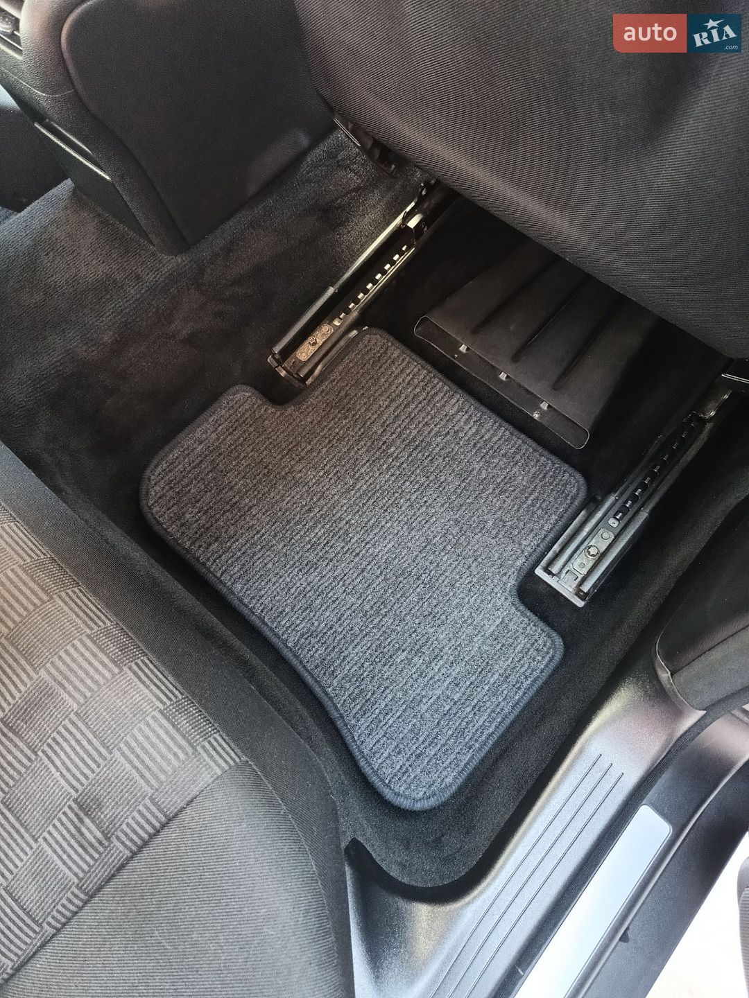 Mercedes-Benz C-Class 2004 VIN WDB2032461F667136 фото оголошення 30 з 39