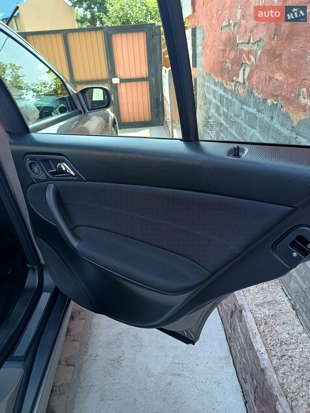 Mercedes-Benz C-Class 2004 VIN WDB2032461F667136 фото оголошення 37 з 39