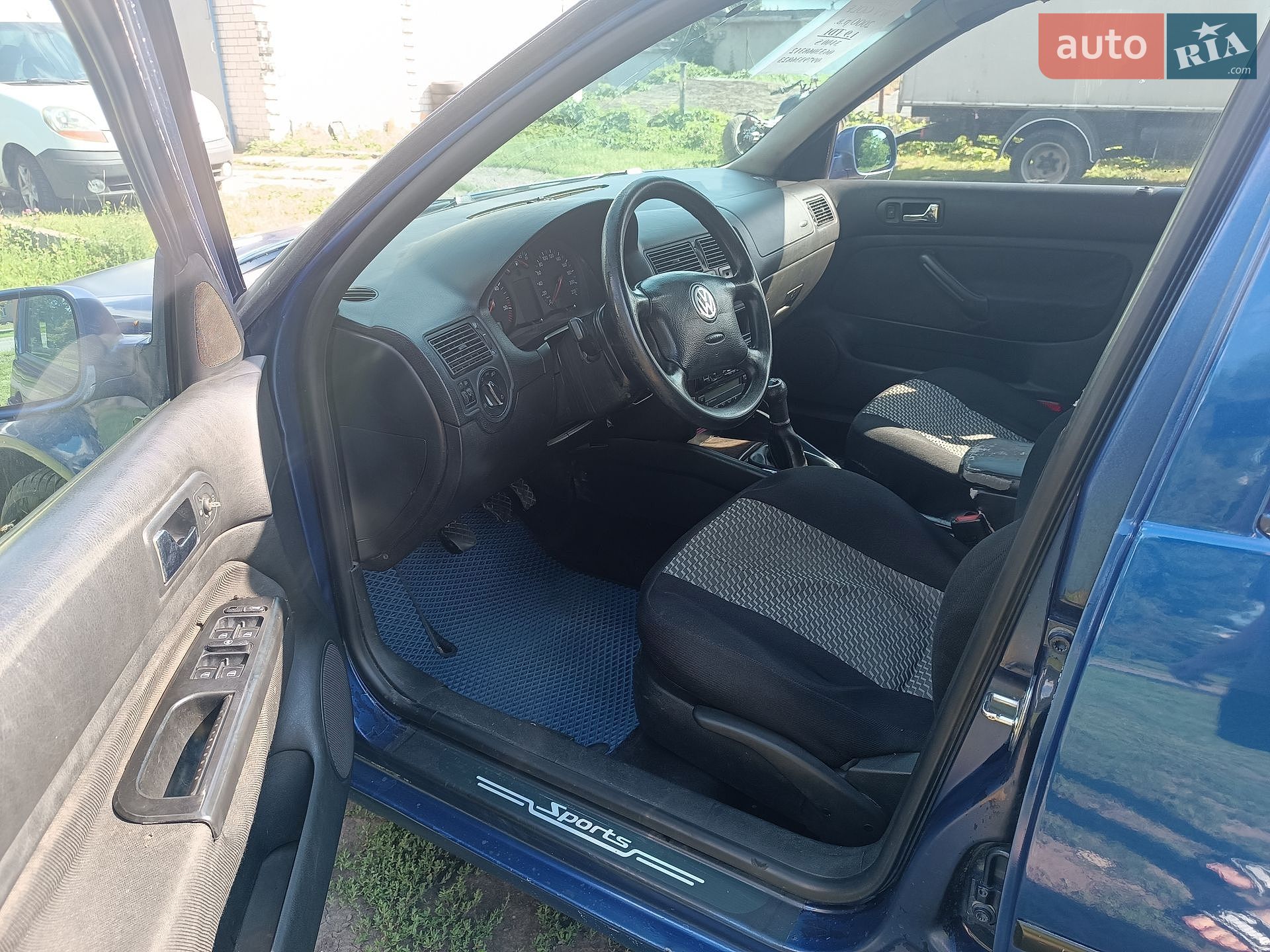 Volkswagen Golf 2000 VIN WVWZZZ1JZYW511499 фото оголошення 7 з 9