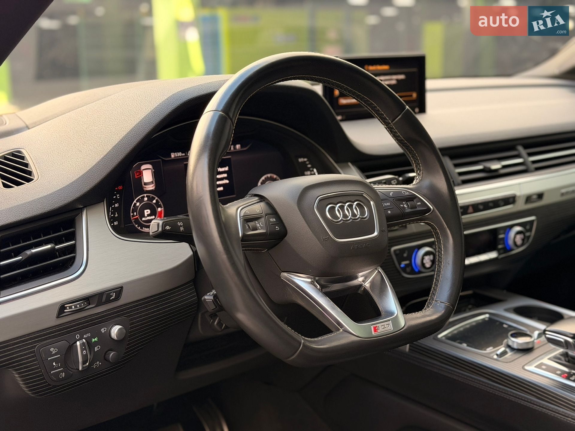 Audi SQ7 2018 VIN WAUZZZ4M1JD050072 фото оголошення 14 з 38