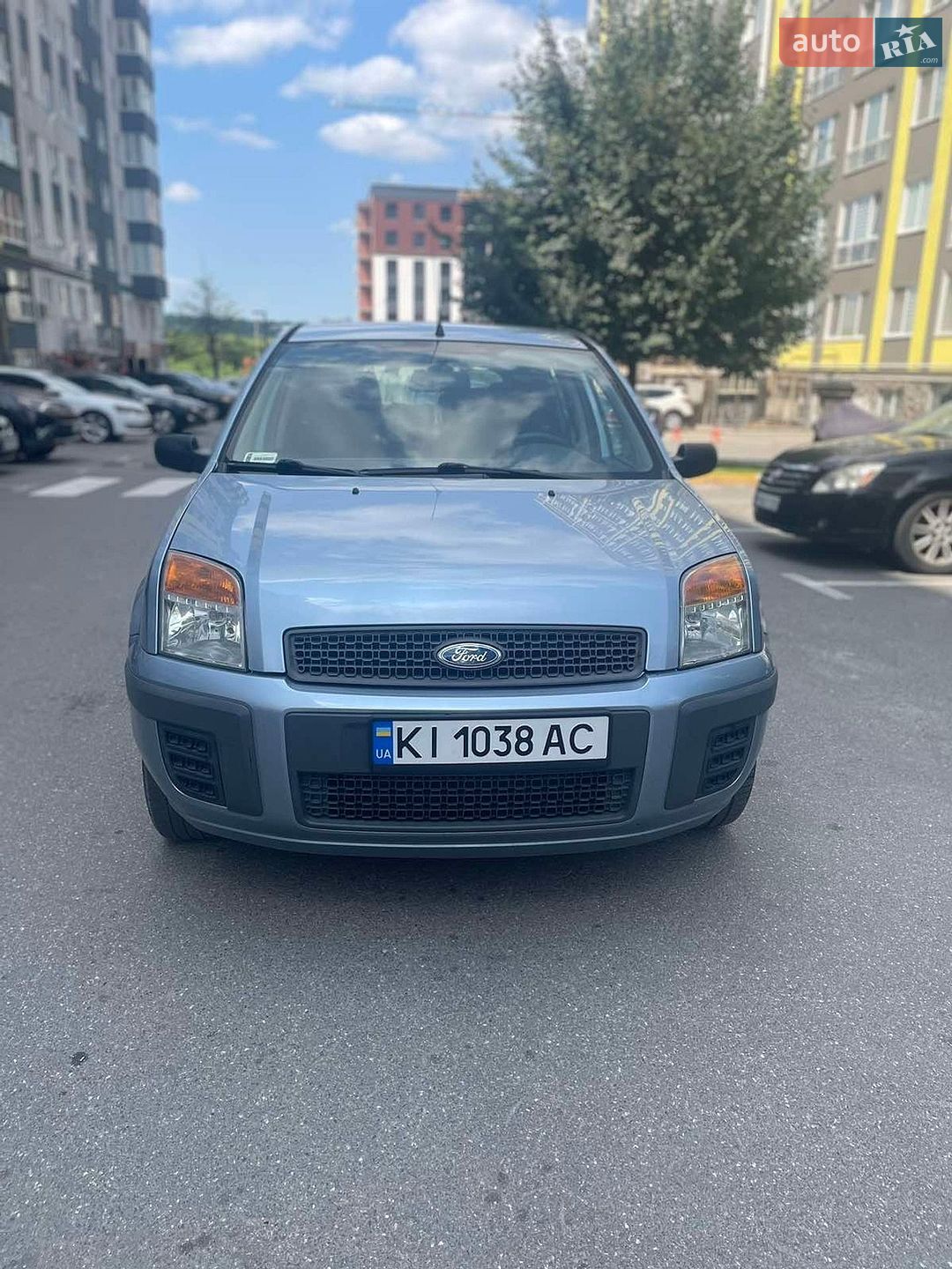 Ford Fusion 2008 VIN WF0UXXGAJU8R22900 фото оголошення 2 з 15