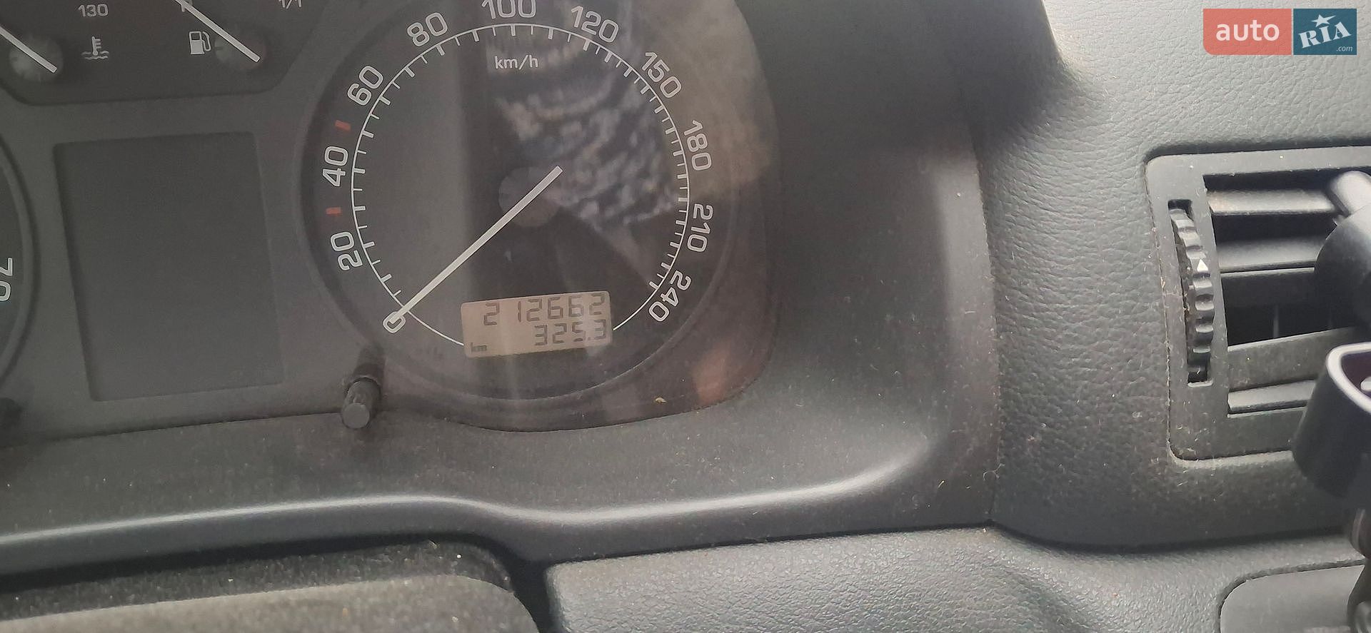 Skoda Octavia 2003 VIN TMBCX21U132806699 фото оголошення 5 з 6