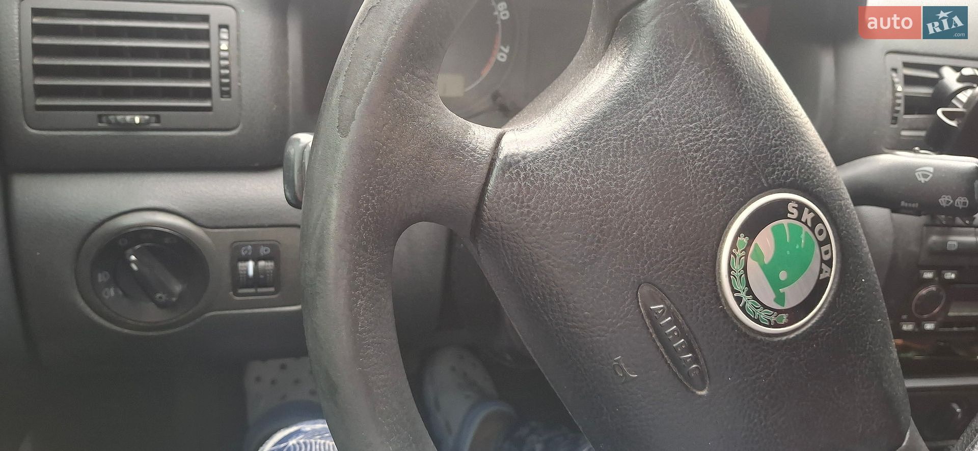 Skoda Octavia 2003 VIN TMBCX21U132806699 фото оголошення 4 з 6