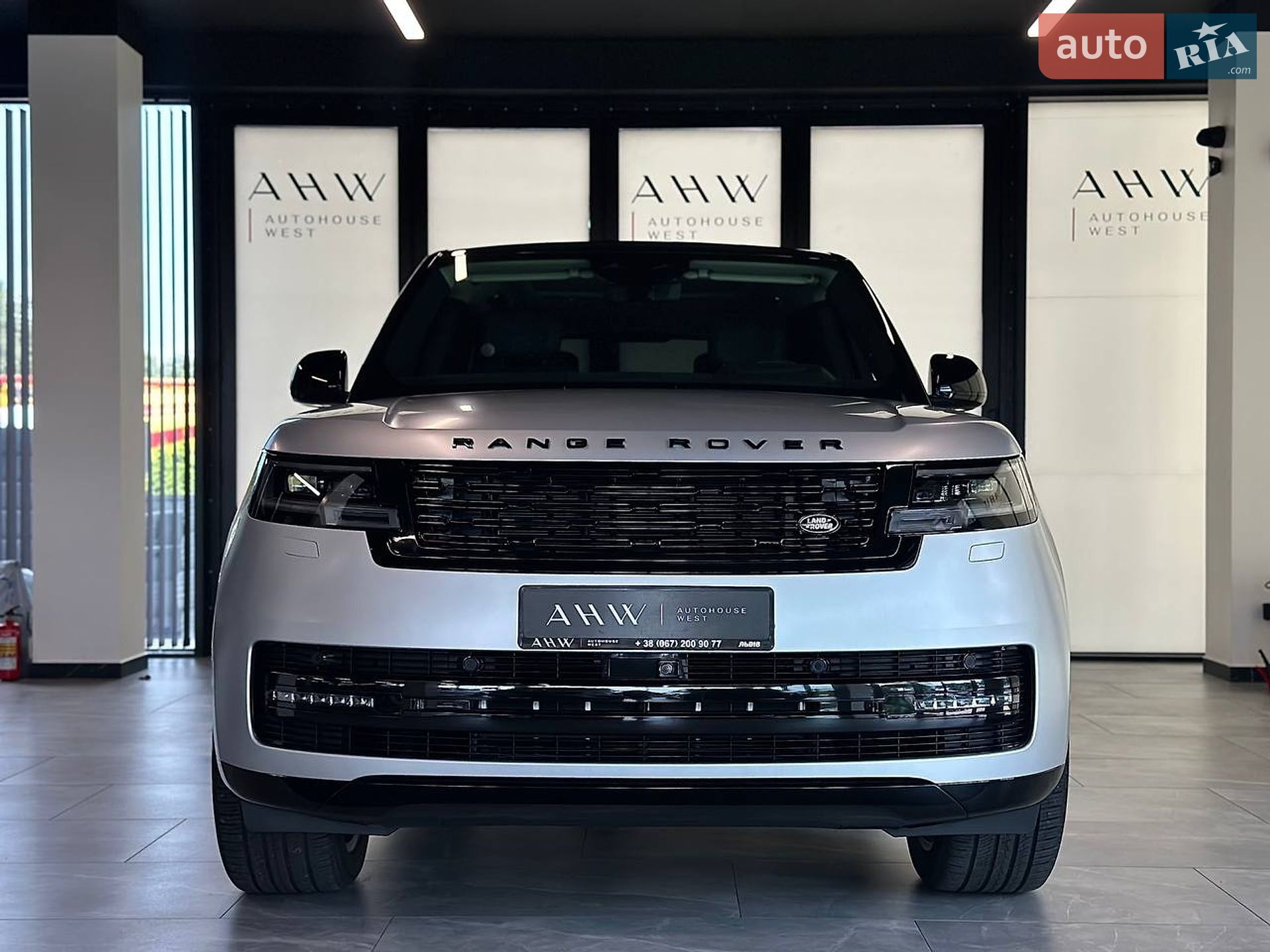 Land Rover Range Rover 2024 VIN SALKA9B4XRA077081 фото оголошення 2 з 44