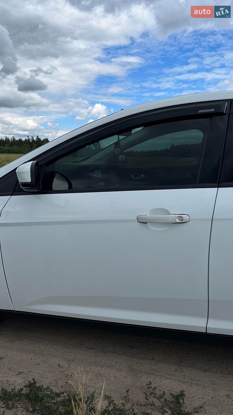 Ford Focus 2017 VIN WF05XXGCC5HB38030 фото оголошення 9 з 162