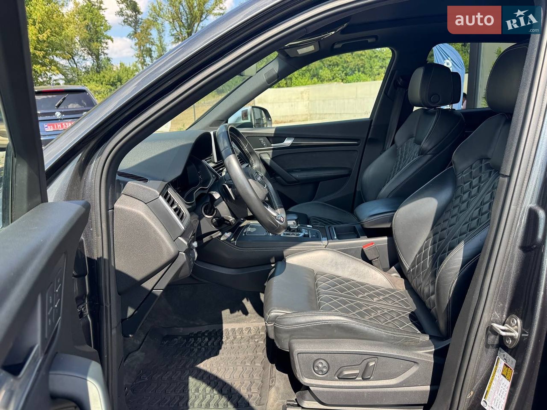 Audi SQ5 2017 VIN WA1C4AFY5J2014920 фото оголошення 16 з 36