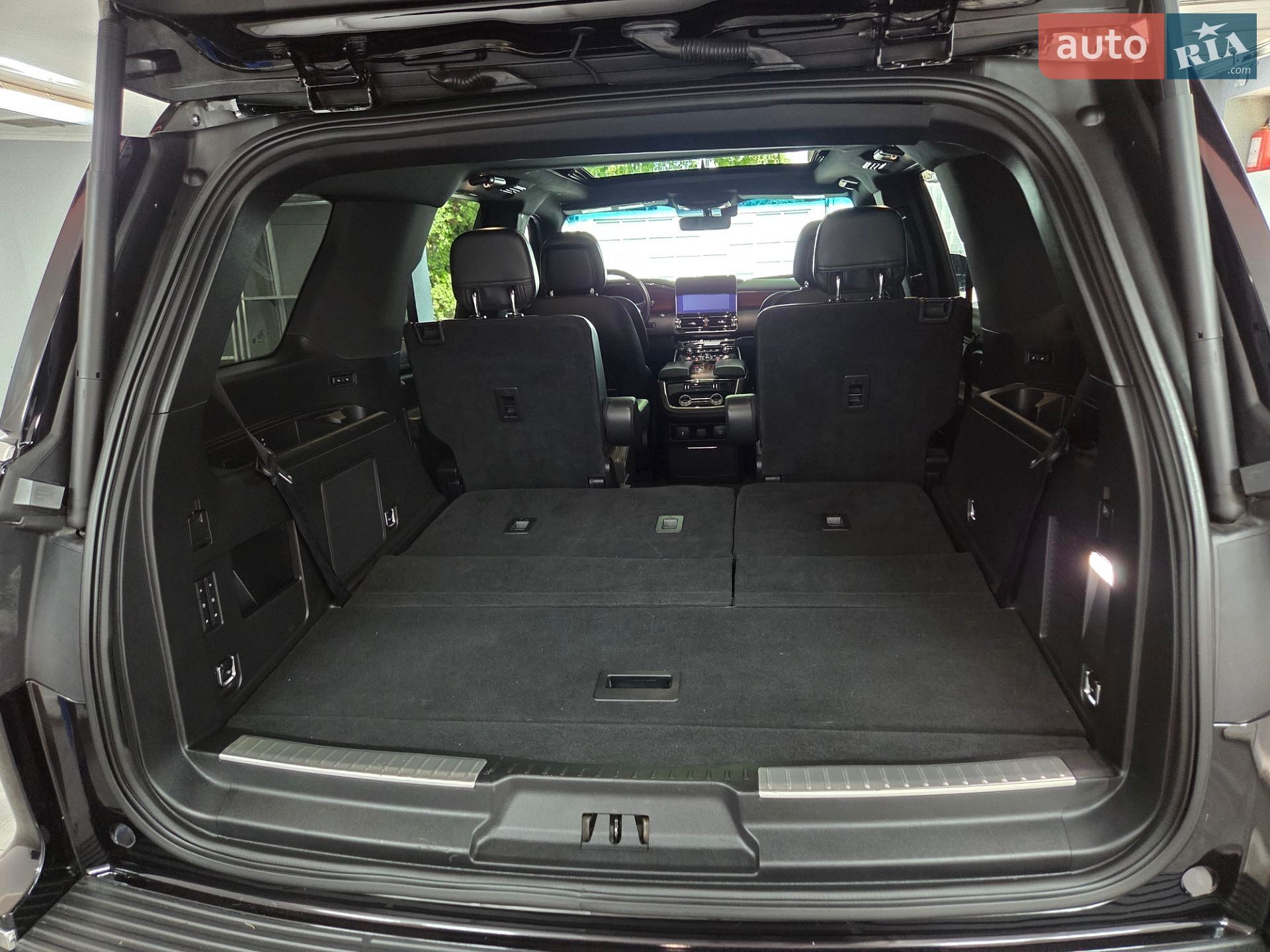 Lincoln Navigator 2019 VIN 5LMJJ2HT3KEL14607 фото оголошення 14 з 100