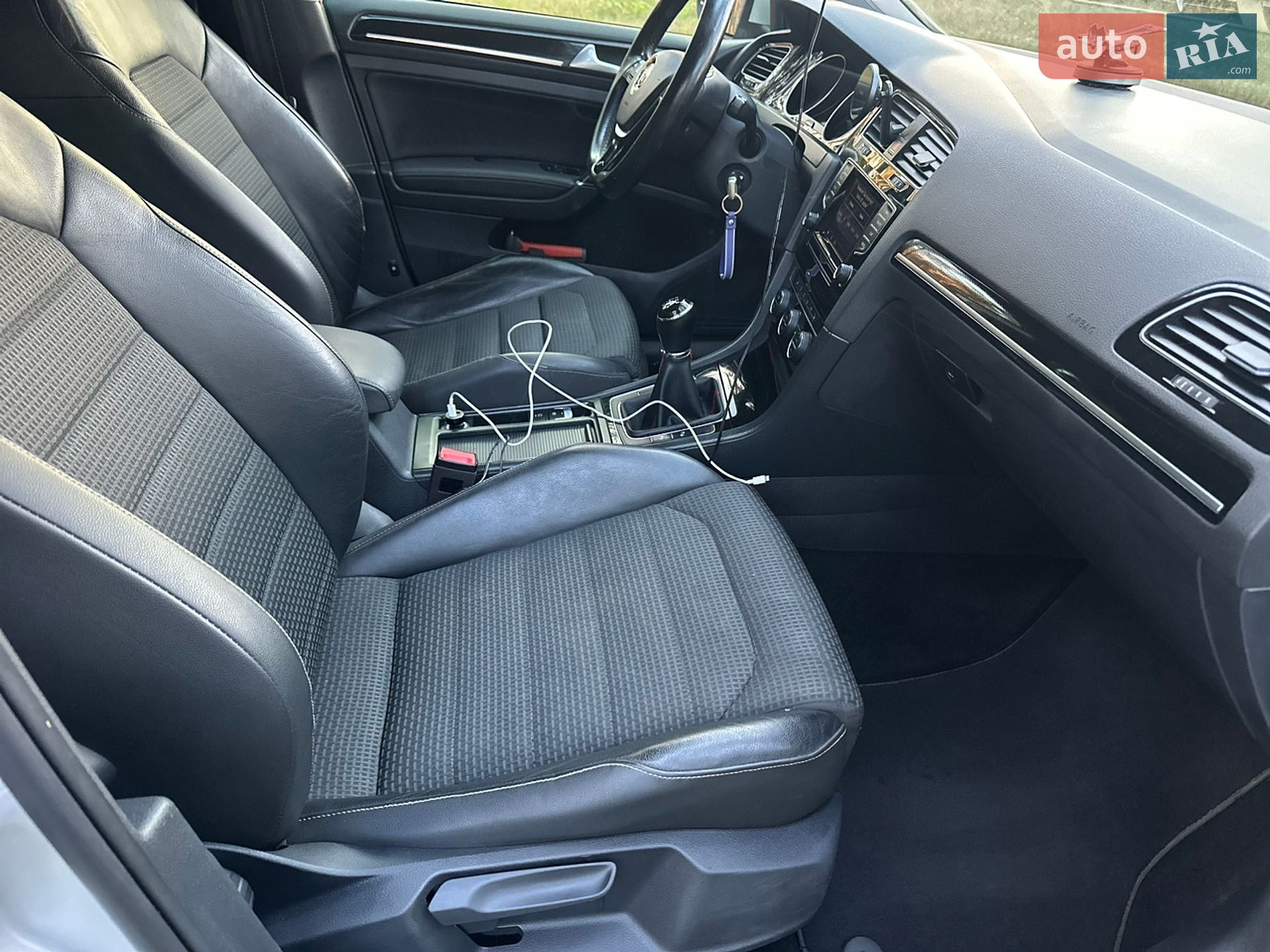 Volkswagen Golf 2014 VIN WVWZZZAUZEP544785 фото оголошення 12 з 22