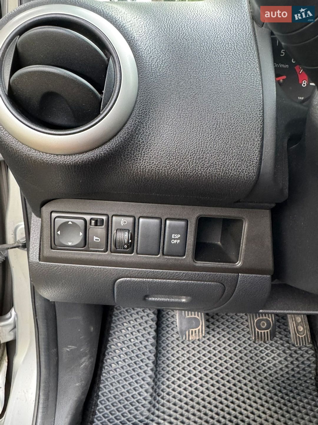 Nissan Note 2009 VIN SJNFAAE11U2012051 фото оголошення 31 з 48