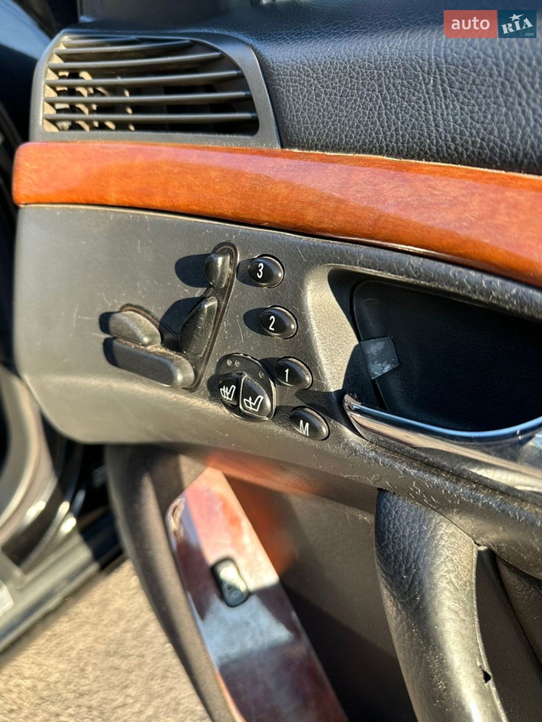 Mercedes-Benz S-Class 1999 VIN WDBNG70J1YA026596 фото оголошення 23 з 32