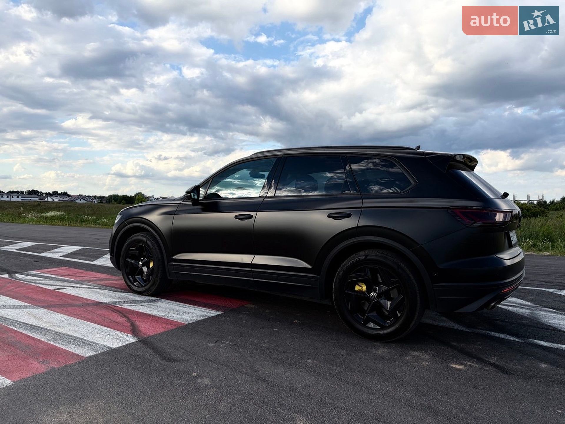 Volkswagen Touareg 2024 VIN WVGZZZCR7SD001262 фото оголошення 12 з 30