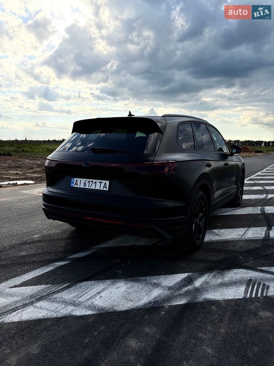 Volkswagen Touareg 2024 VIN WVGZZZCR7SD001262 фото оголошення 14 з 30