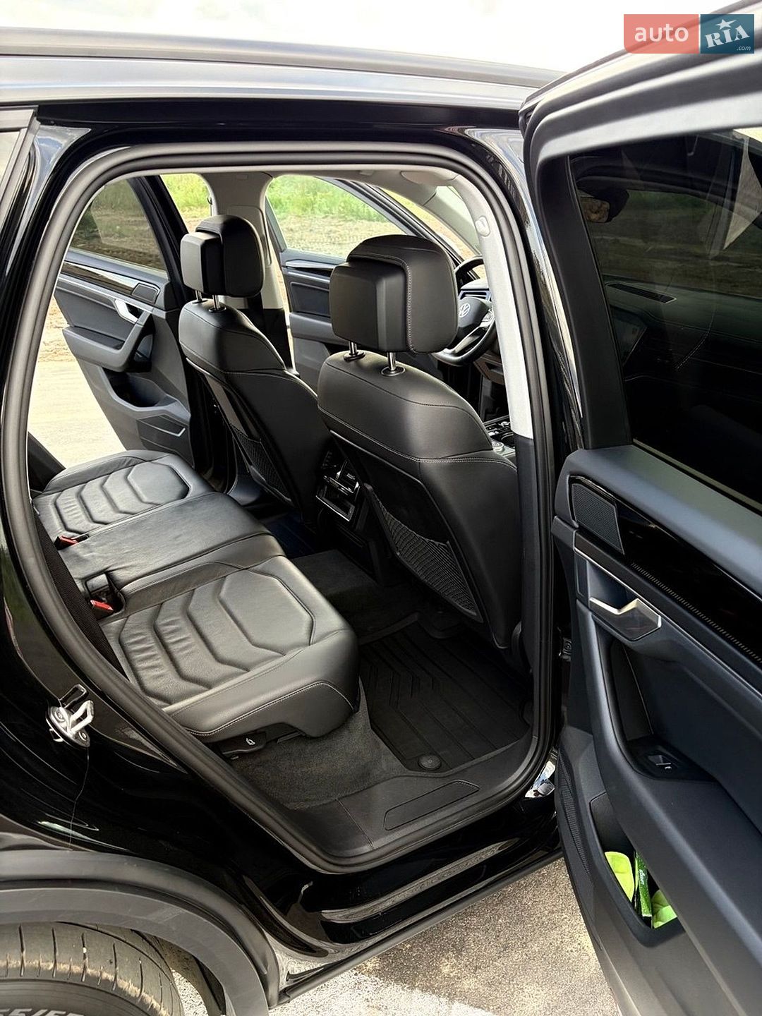 Volkswagen Touareg 2024 VIN WVGZZZCR7SD001262 фото оголошення 24 з 30