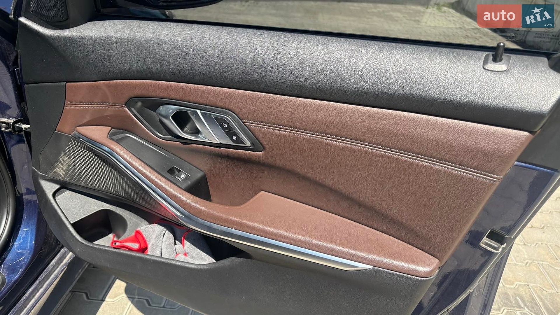 BMW 3 Series 2019 VIN WBA5R7C52KAJ83780 фото оголошення 14 з 17